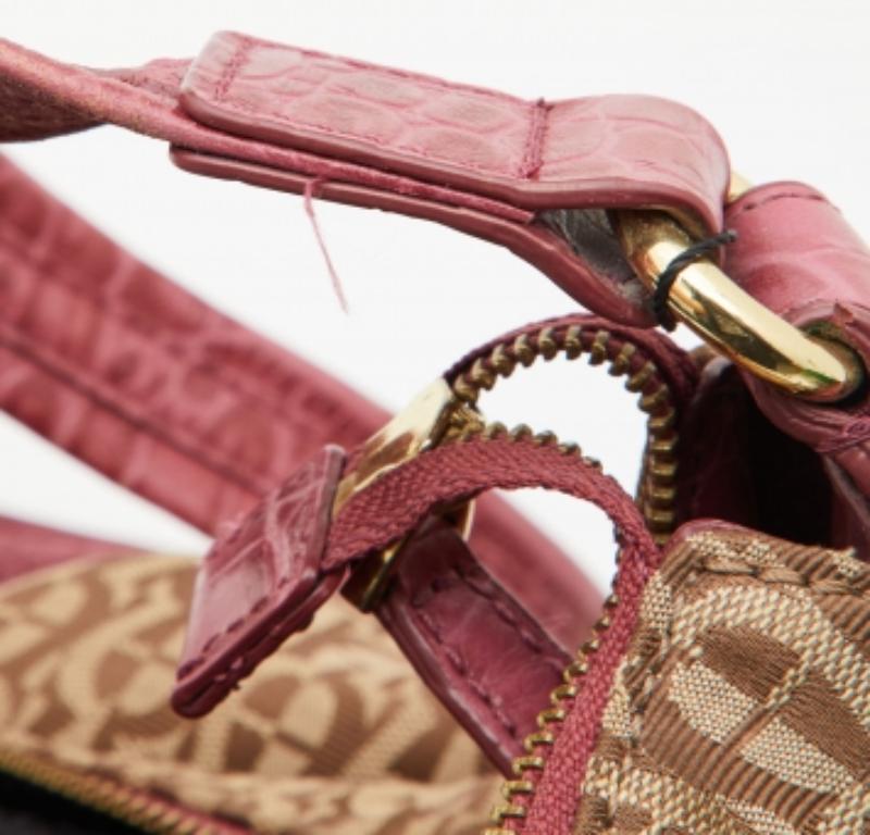 Borsa Aigner beige/rosa in tela e pelle goffrata in coccodrillo In condizioni buone in vendita a Dubai, Al Qouz 2