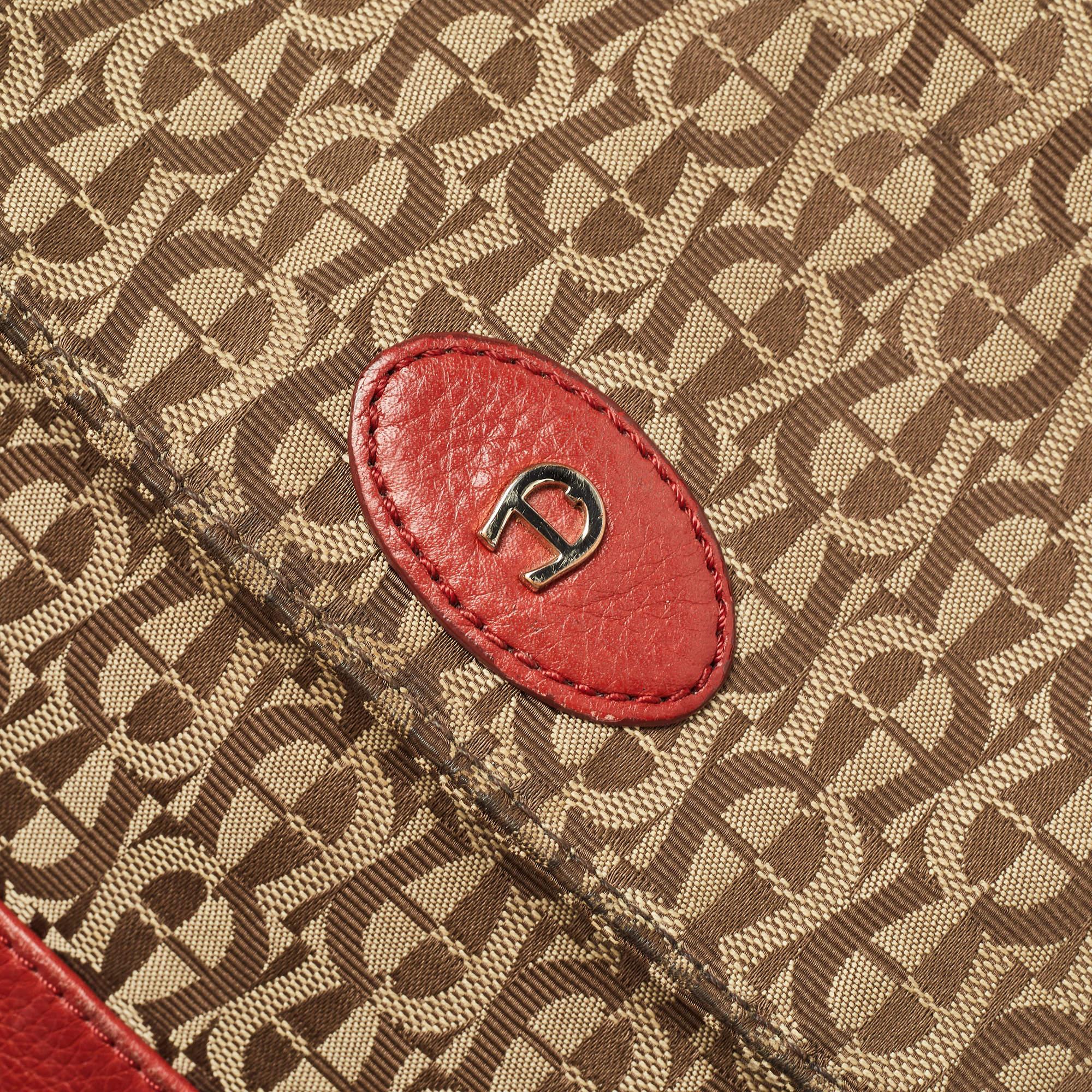 Aigner Beige/Red Signature Canvas and Leather Logo Flap Shoulder Bag For Sale 1