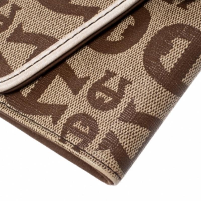Portafoglio compatto in tela Coates firmato Aigner Beige in vendita 1