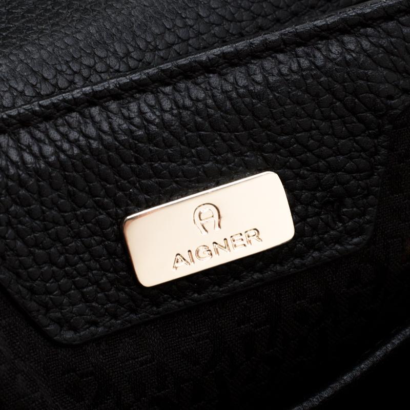 Aigner Black Leather Genoveva Top Handle Bag In Good Condition In Dubai, Al Qouz 2
