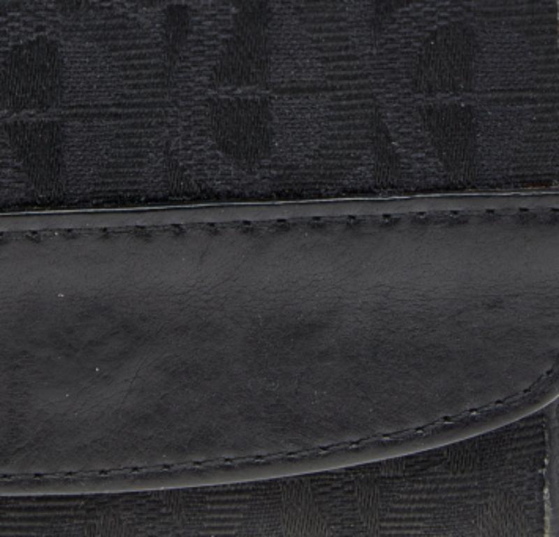 Portefeuille trifold en toile et cuir Aigner Signature noire en vente 4