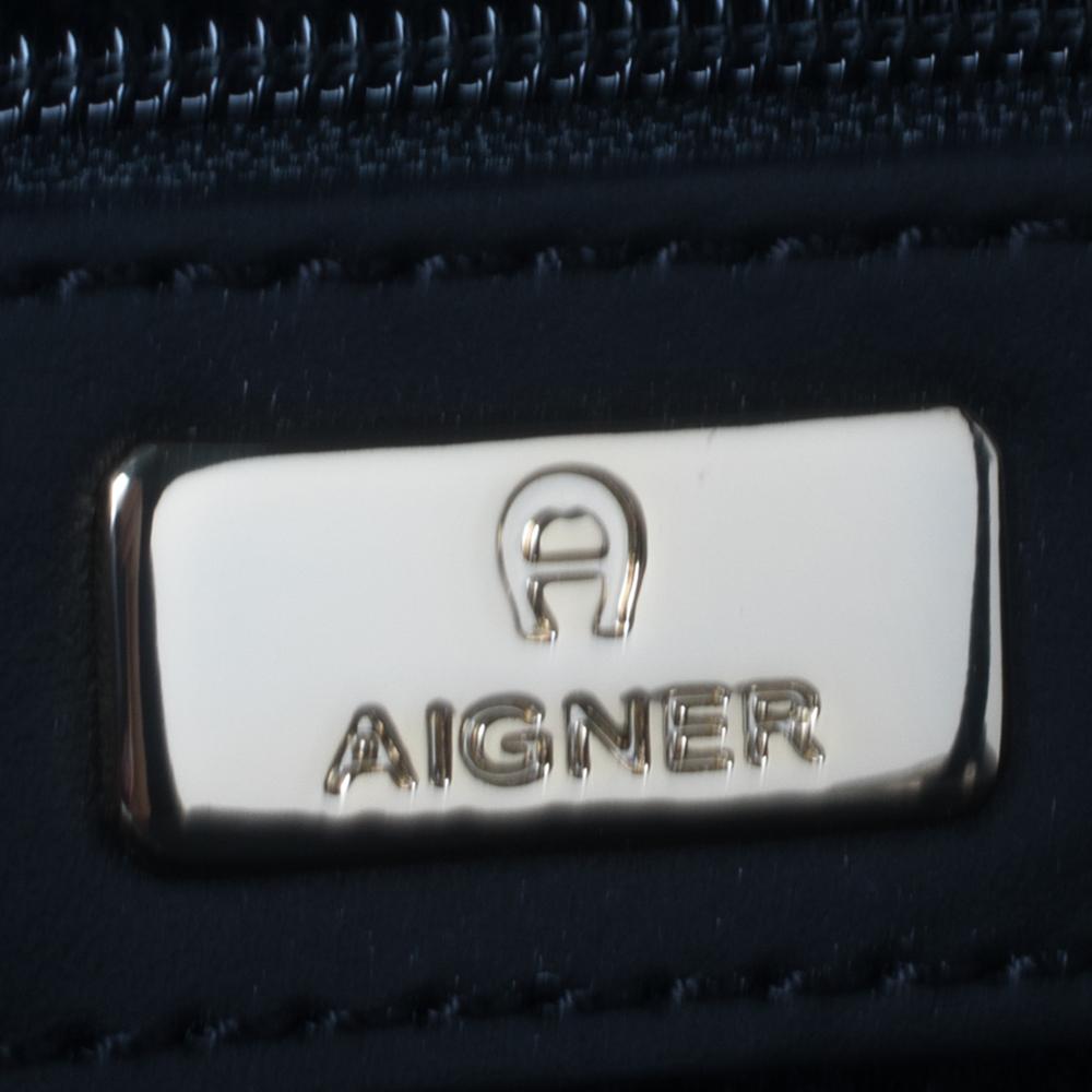 Aigner Schwarze Signature Cavallina Tote aus geprägtem Leder 4