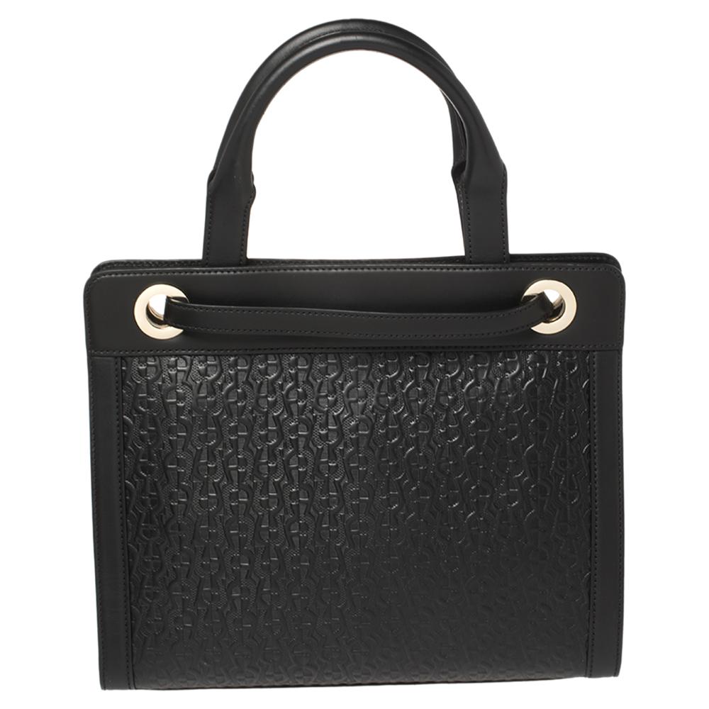 Aigner Black Signature Embossed Leather Cavallina Tote In Good Condition In Dubai, Al Qouz 2