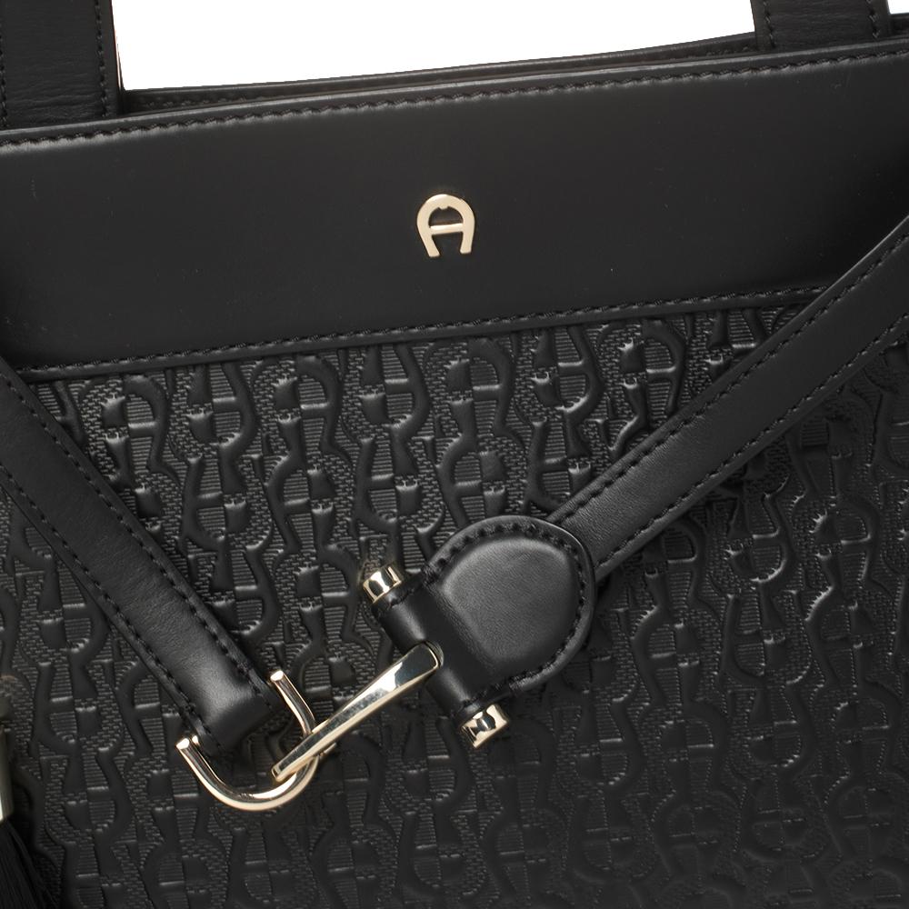 Aigner Schwarze Signature Cavallina Tote aus geprägtem Leder 2