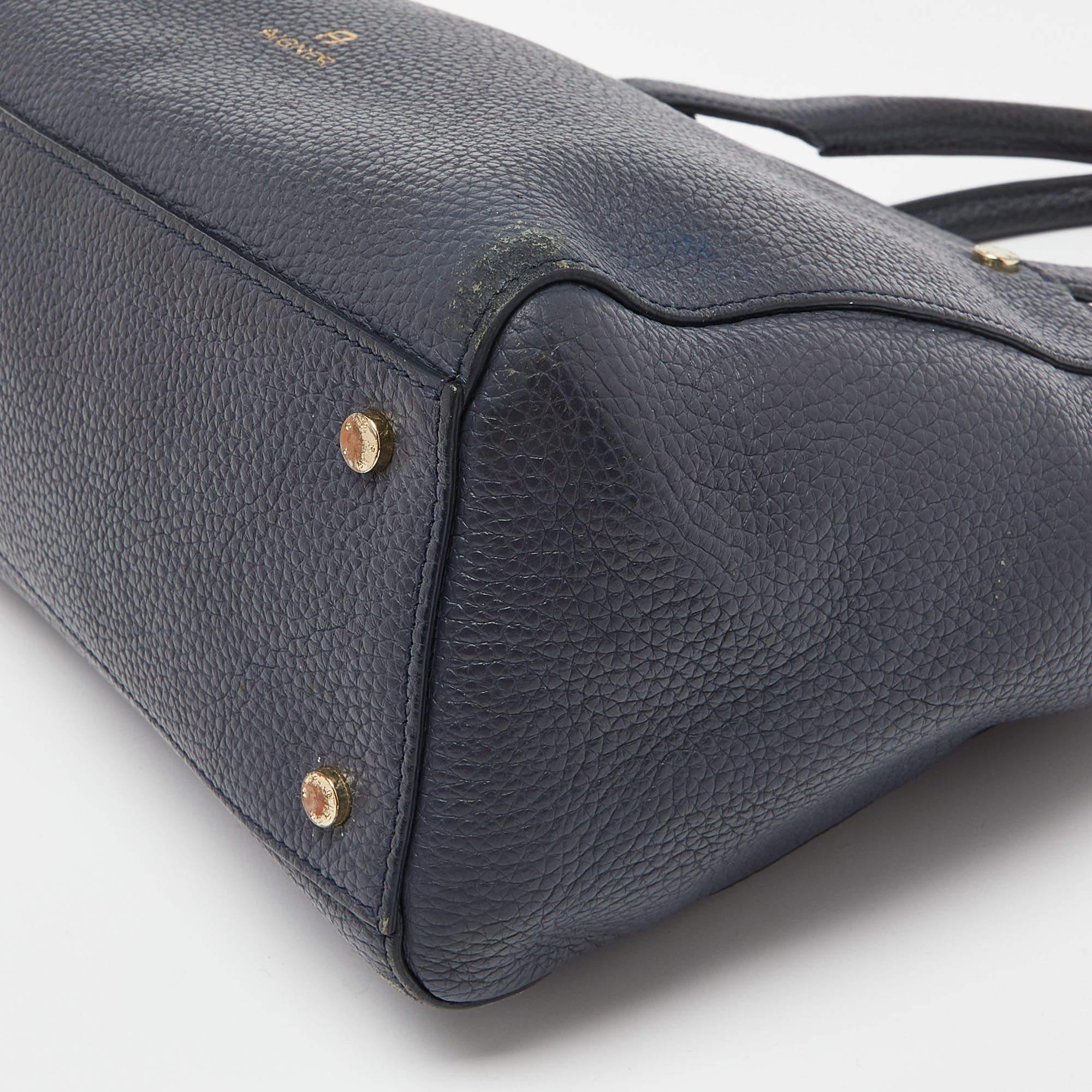 Aigner Blue Grained Leather Cybill Tote For Sale 4