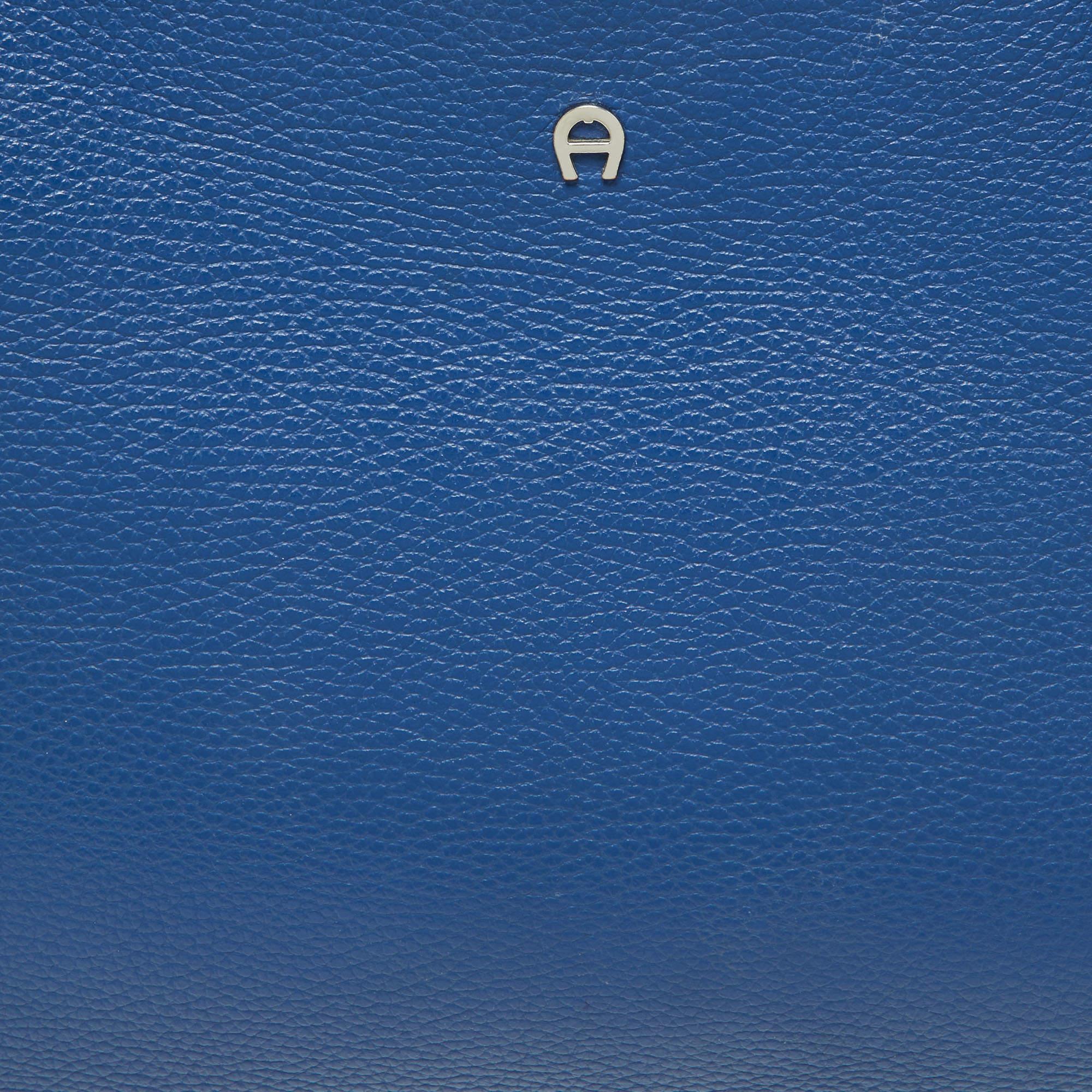 Aigner Blaue Cybill-Tasche aus Leder 1
