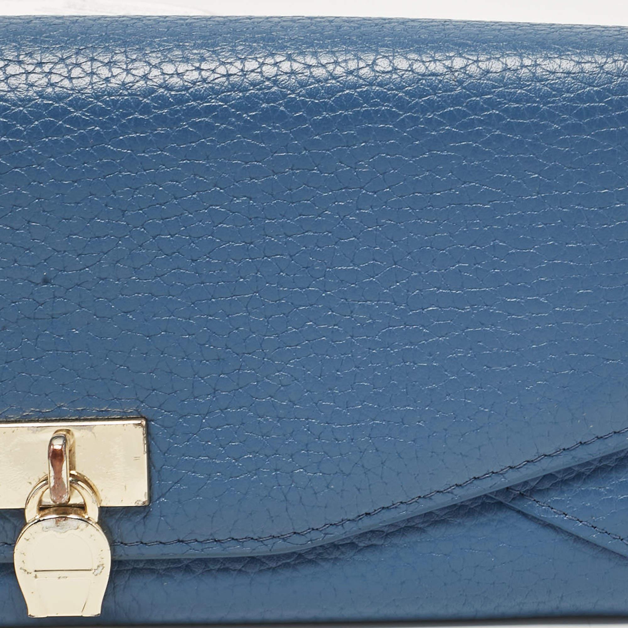 Aigner Blue Leather Logo Flap Continental Wallet For Sale 4