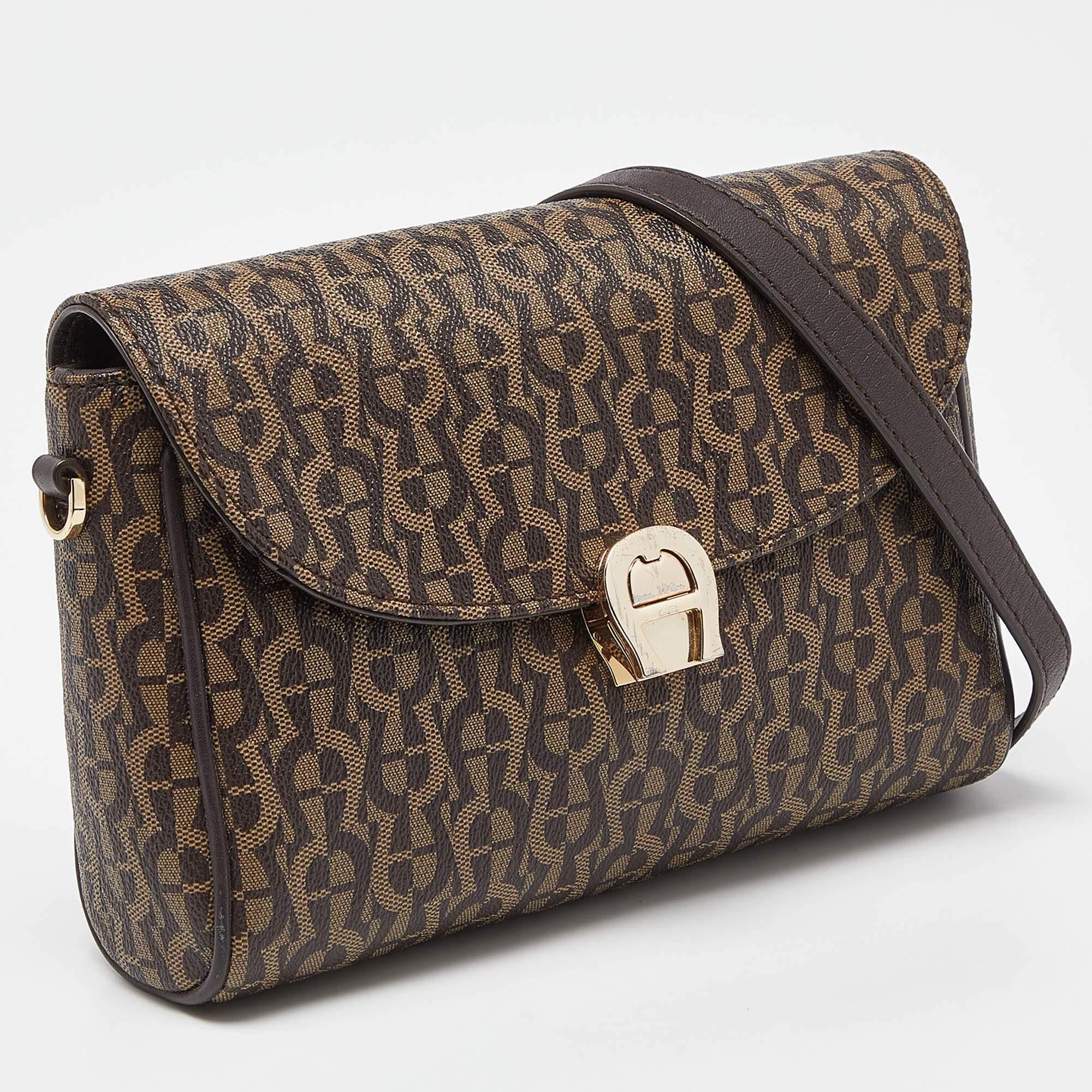 Aigner Brown Coated Canvas and Leather Crossbody Bag In Good Condition In Dubai, Al Qouz 2
