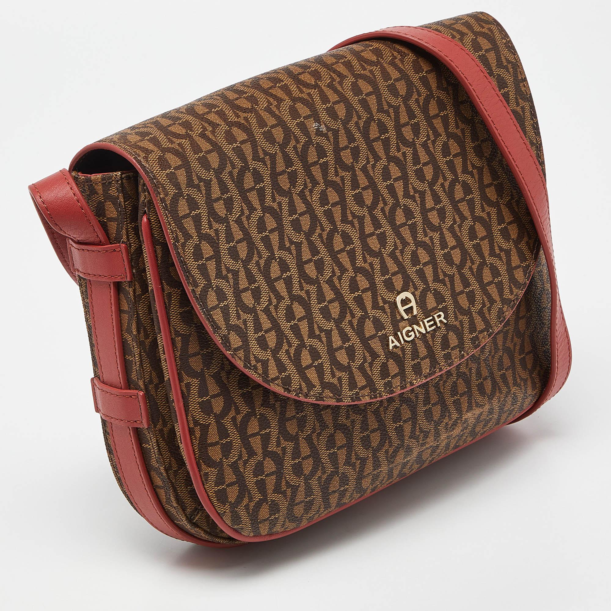 Aigner Brown/Red Signature Coated Canvas and Leather Crossbody Bag In Good Condition For Sale In Dubai, Al Qouz 2