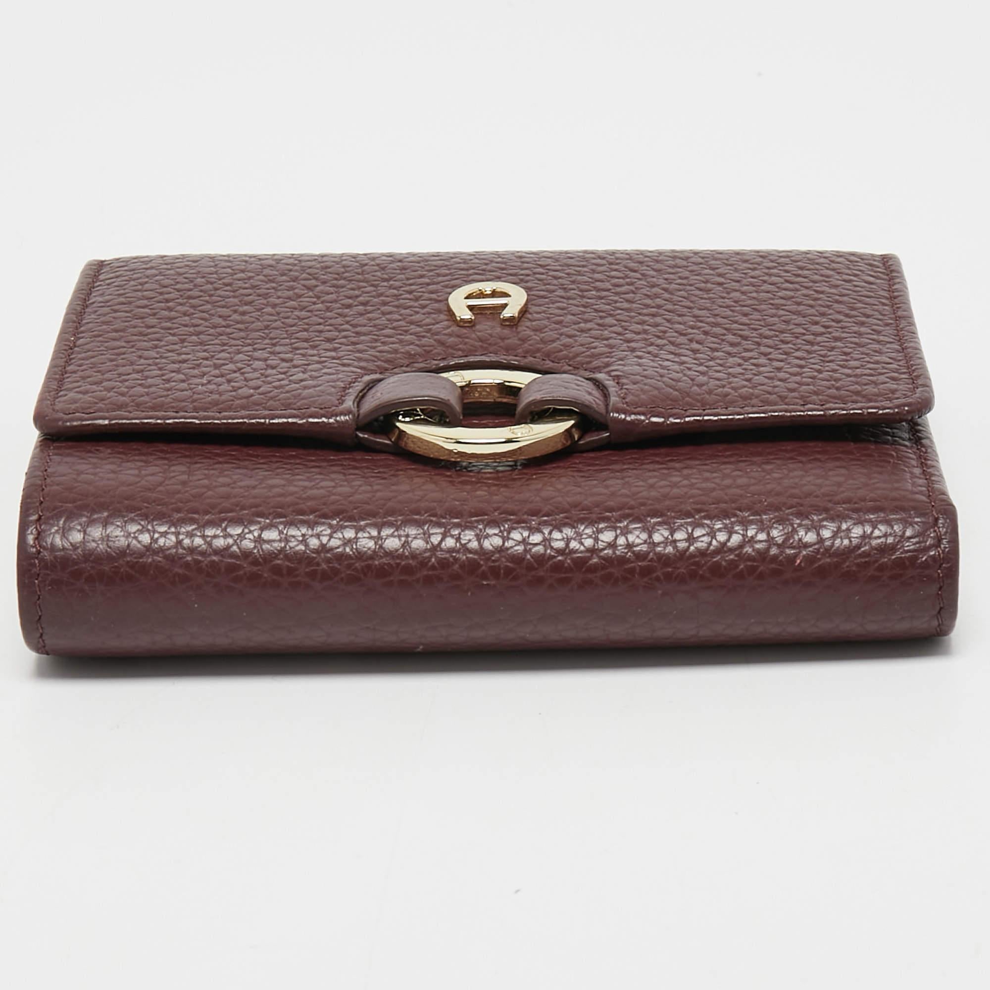Aigner Burgundy Leather Logo Trifold Wallet 2