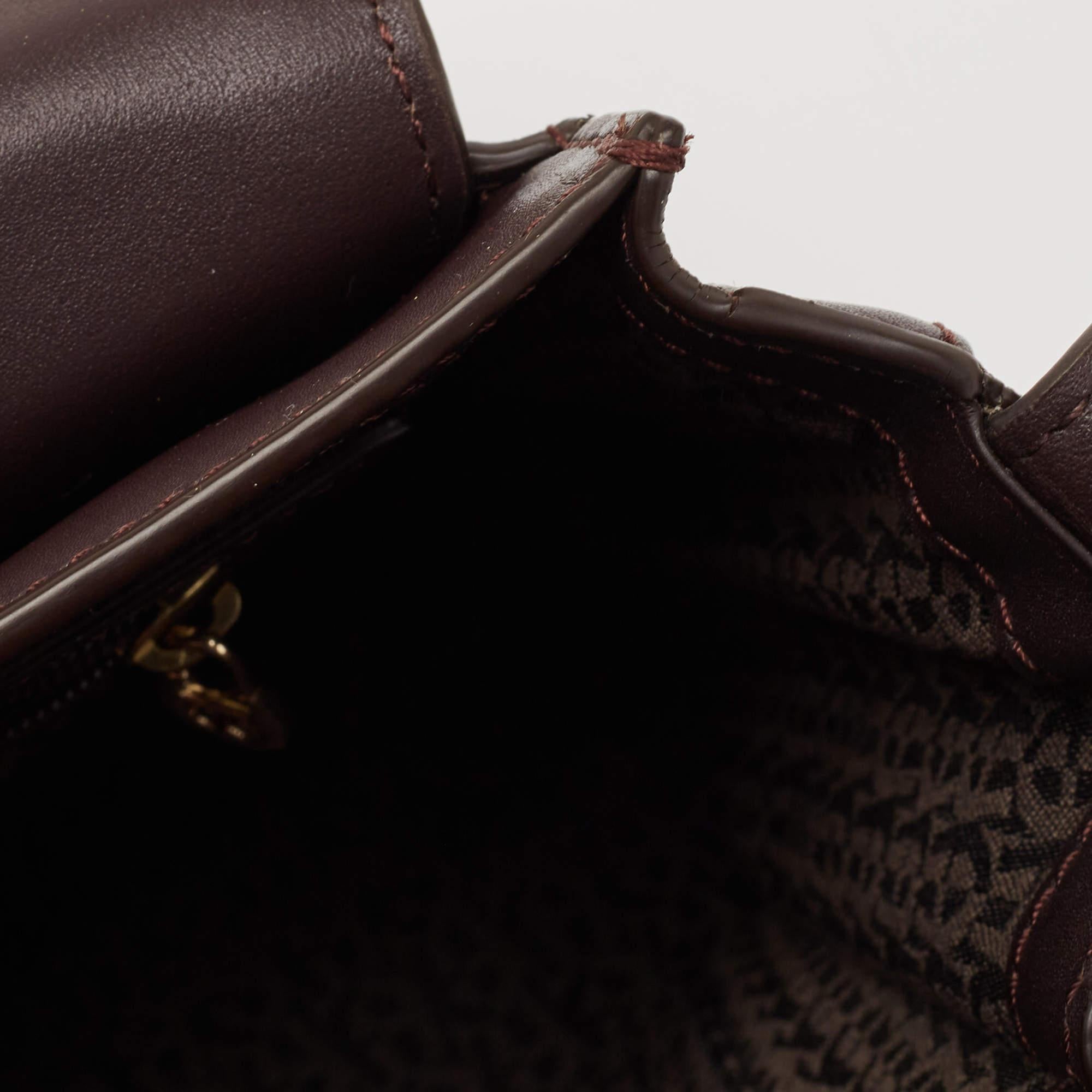 Aigner Burgundy Leather Turnlock Flap Shoulder Bag For Sale 4