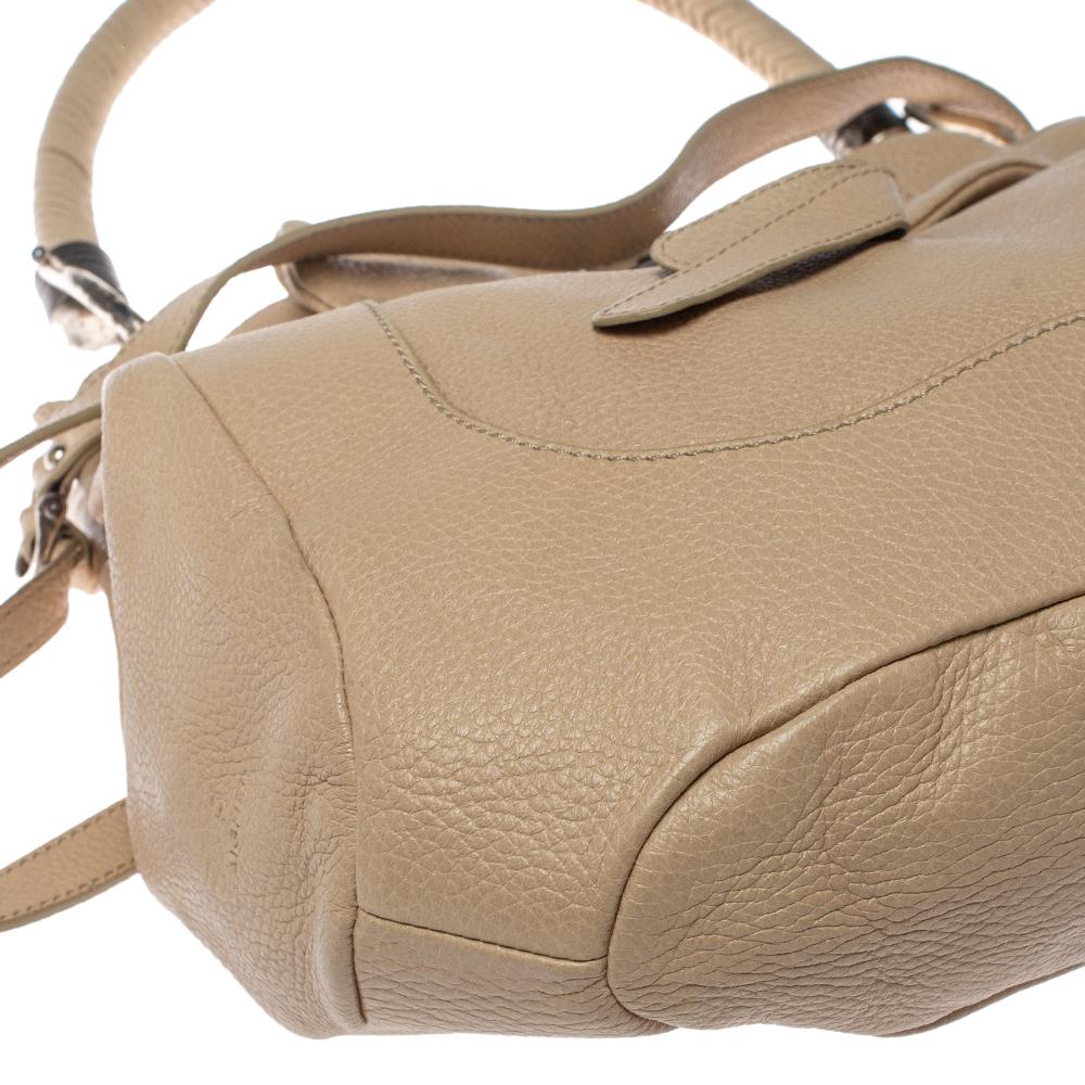 Aigner Cream Leather Logo Buckle Flap Top Handle Bag In Good Condition In Dubai, Al Qouz 2