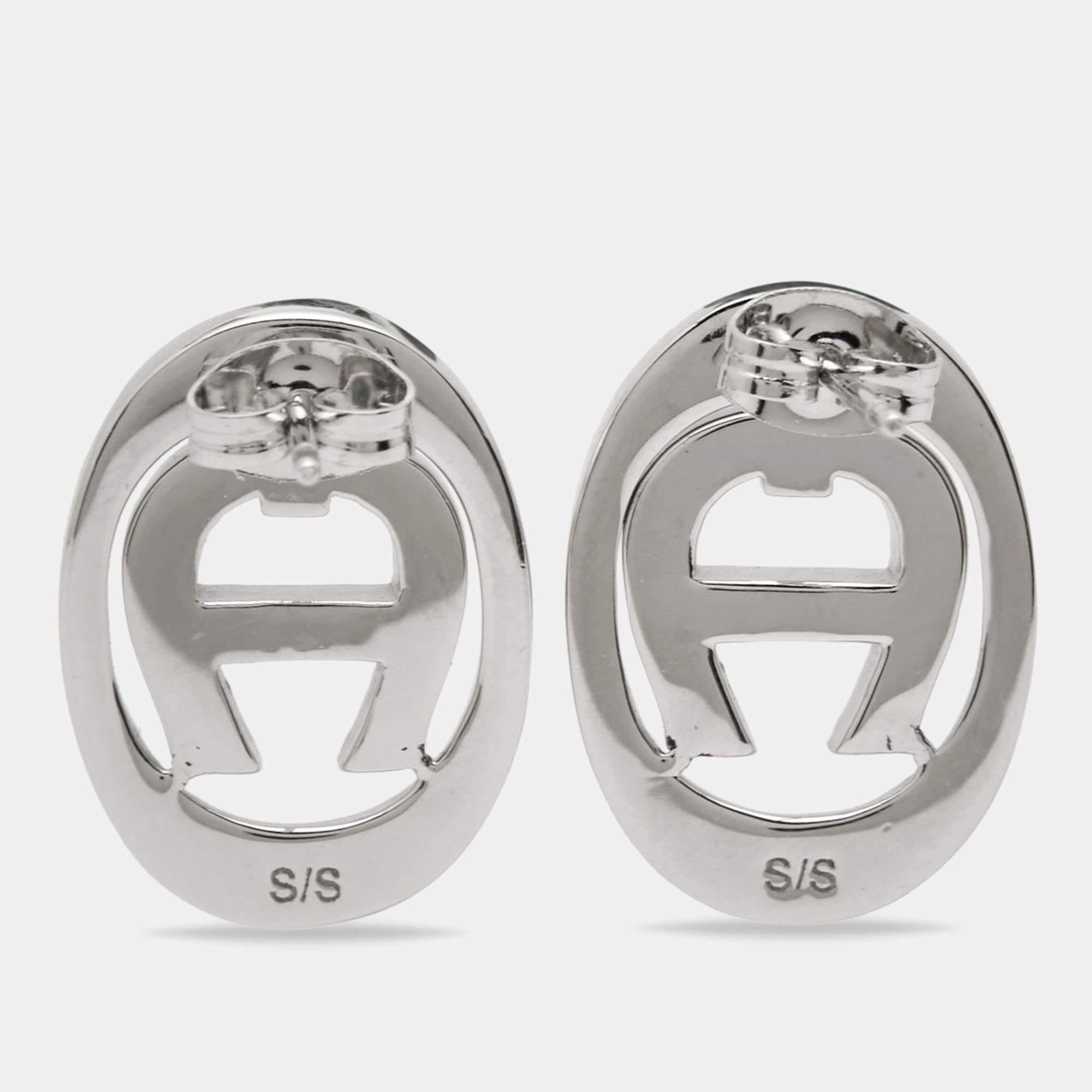 Aigner Crystals Silver Tone Earrings In Good Condition For Sale In Dubai, Al Qouz 2