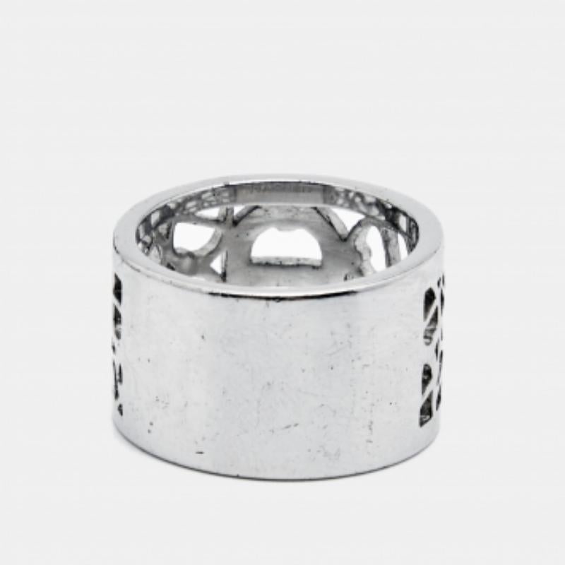 Aigner Crystals SIlver Tone Ring Misura 58 In condizioni buone in vendita a Dubai, Al Qouz 2