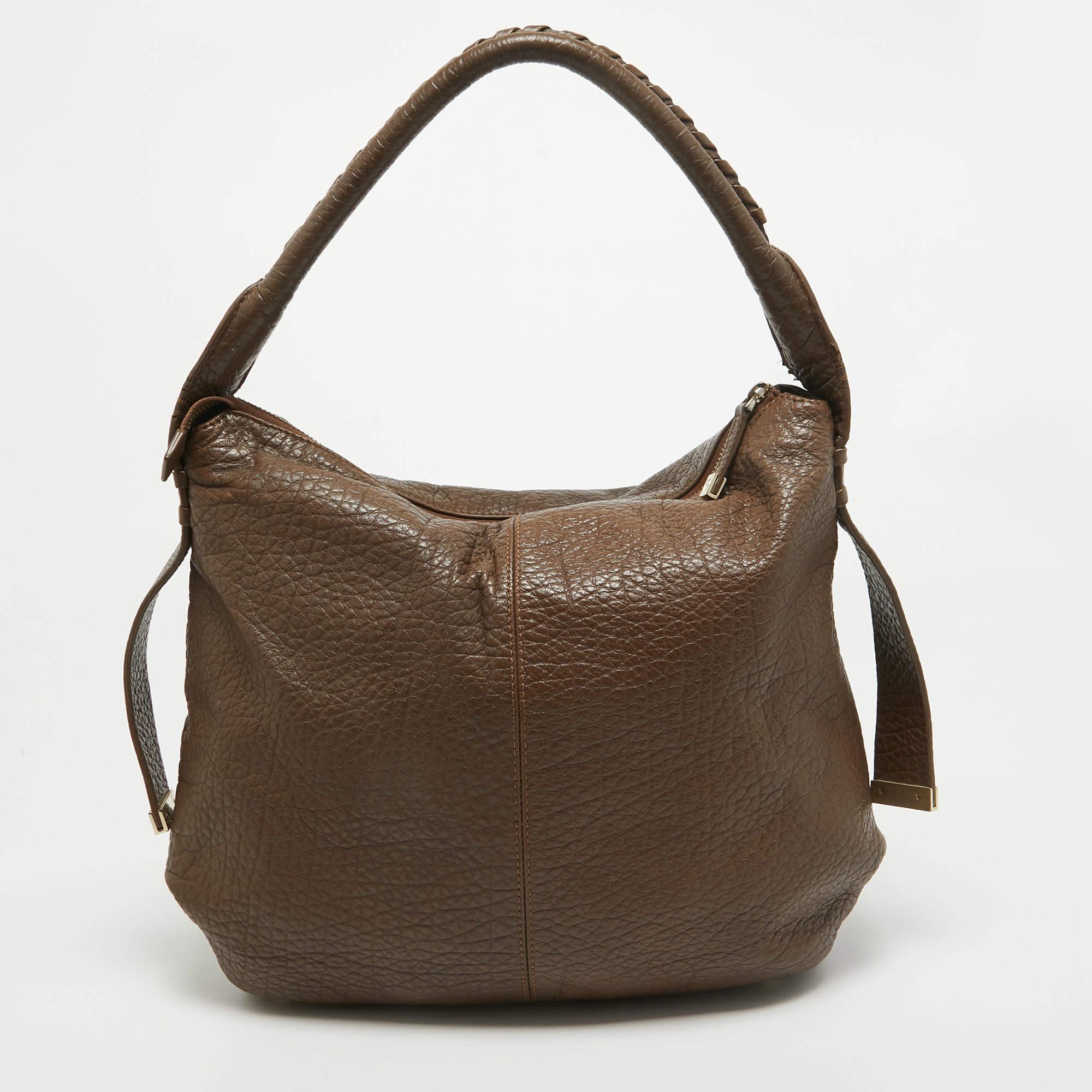 Aigner Dark Brown Leather Logo Hobo In Fair Condition For Sale In Dubai, Al Qouz 2