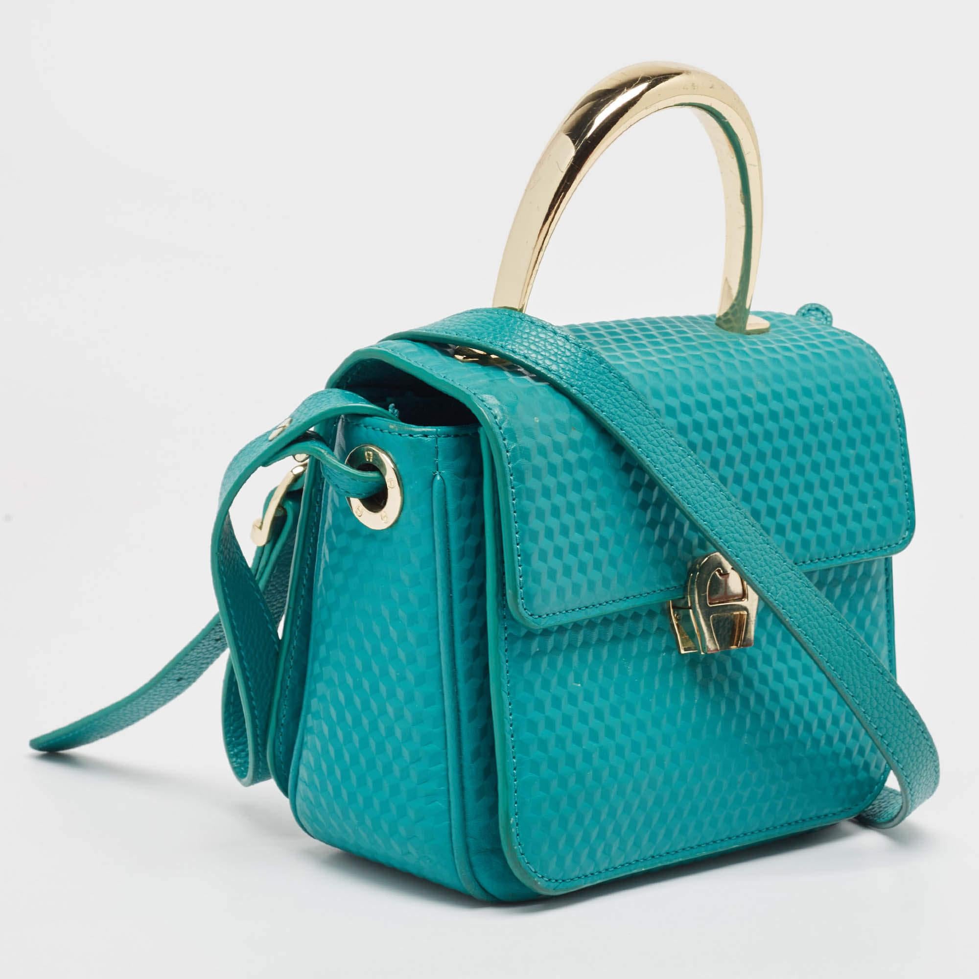 Aigner Green Textured Leather Genoveva Top Handle Bag In Good Condition For Sale In Dubai, Al Qouz 2