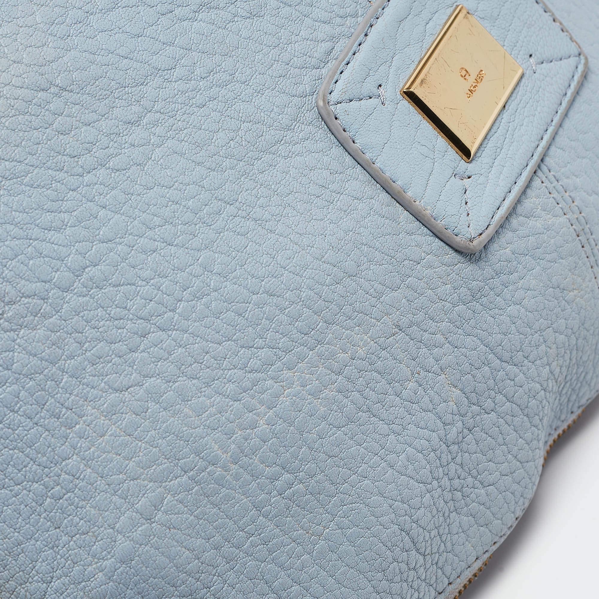 Aigner Light Blue Pebbled Leather Hobo For Sale 4