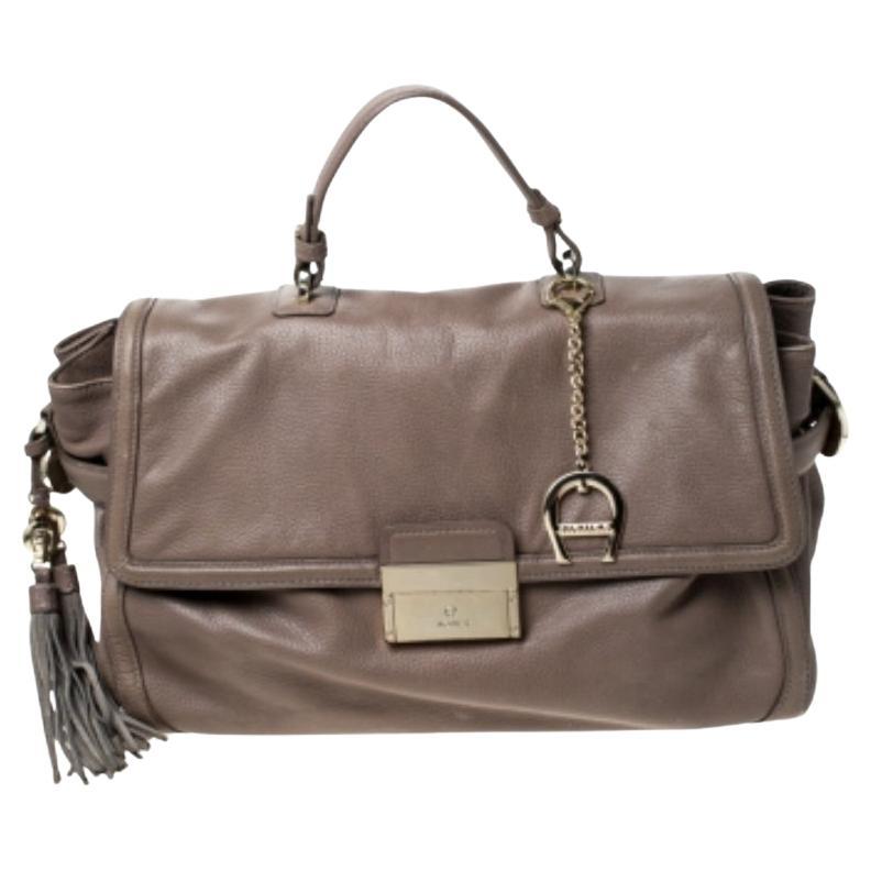 Aigner Hellbraune Leder-Top-Griff-Tasche im Angebot