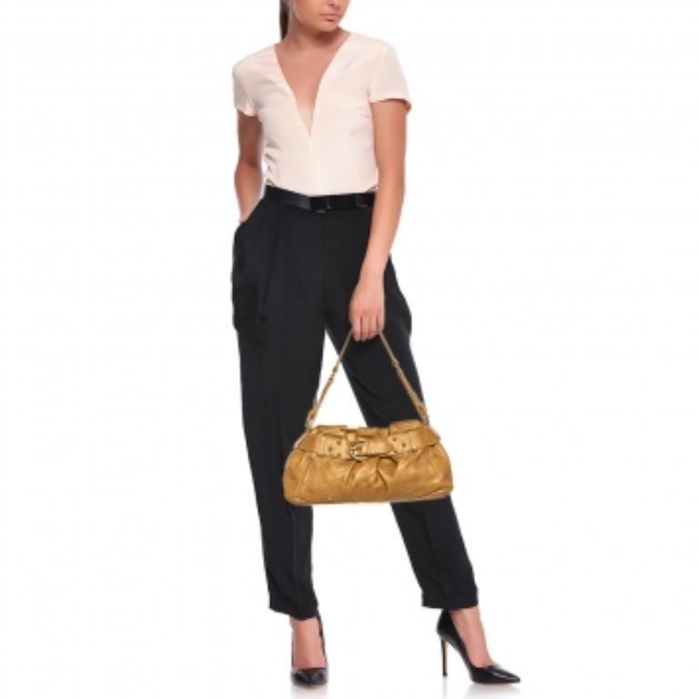 Aigner Metallic Beige Pleated Leather Satchel In Fair Condition For Sale In Dubai, Al Qouz 2