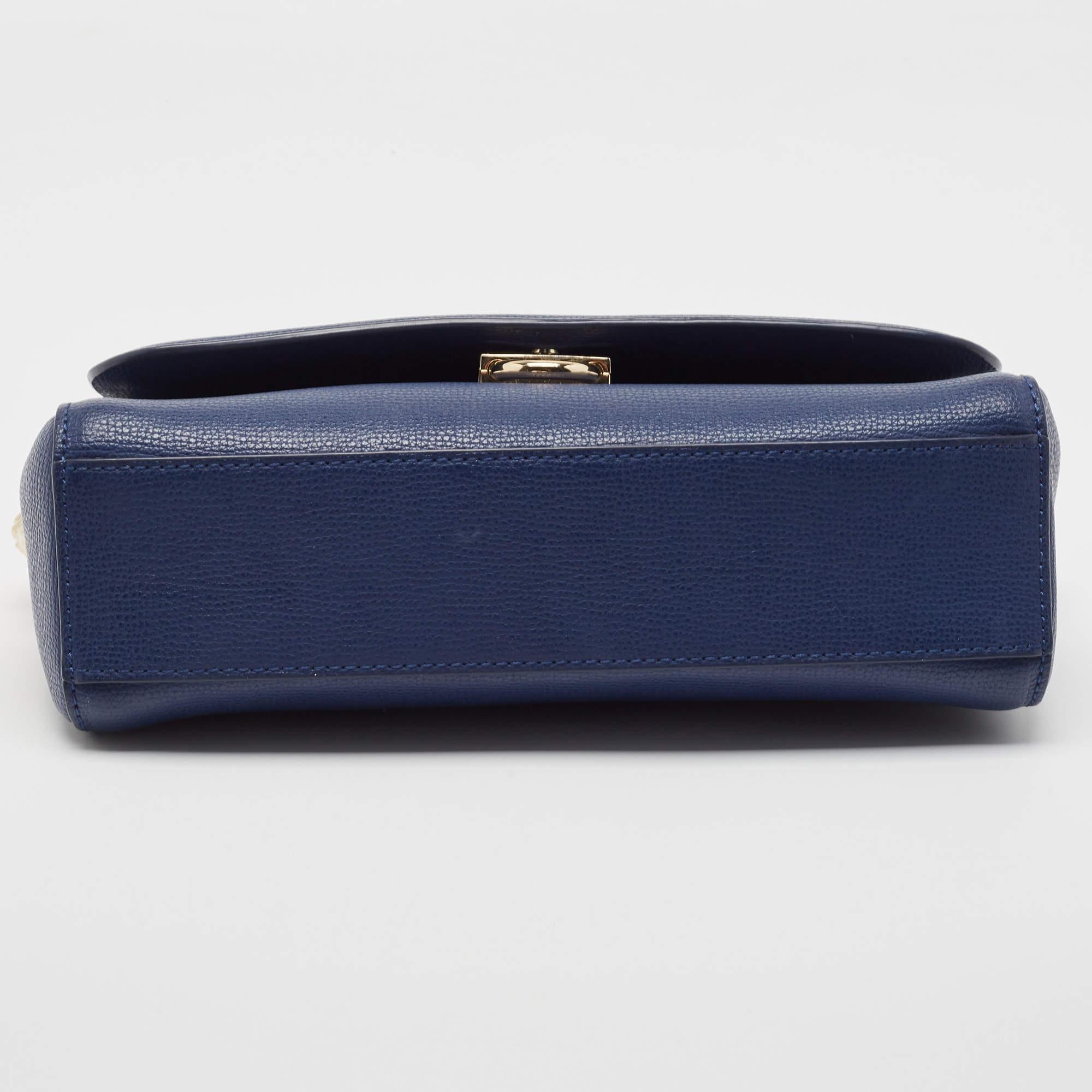Aigner Navy Blue Leather Flap Chain Shoulder Bag For Sale 5