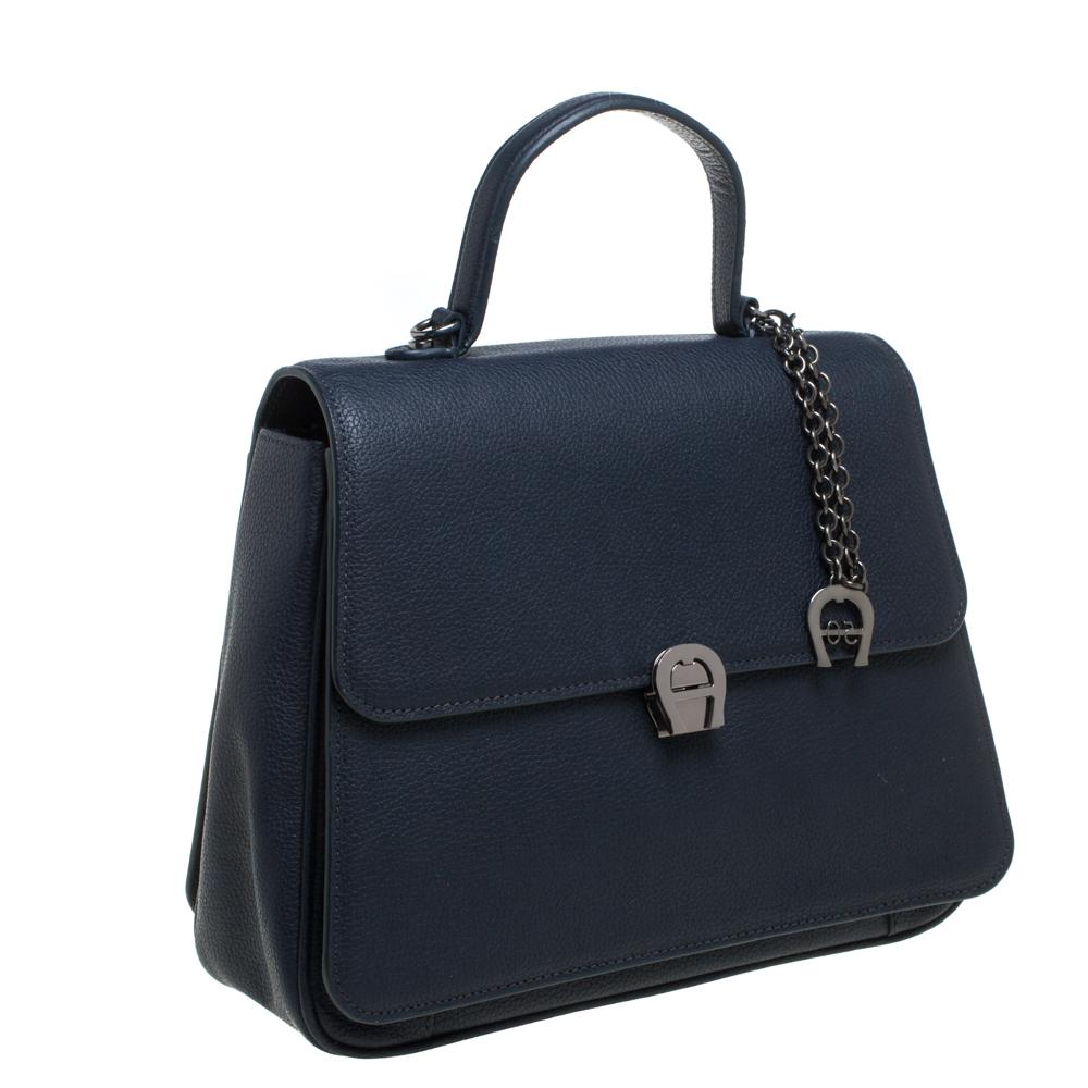 navy blue je t'aime medium top handle bag