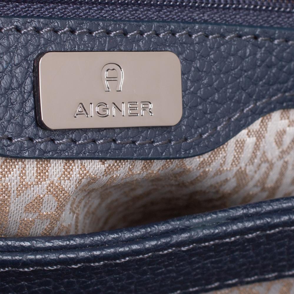 Aigner Navy Blue Leather Genevova Top Handle Bag In Good Condition In Dubai, Al Qouz 2