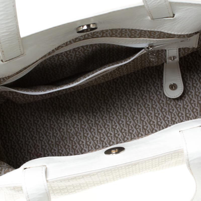 Aigner Off-white Leather Satchel In Good Condition For Sale In Dubai, Al Qouz 2