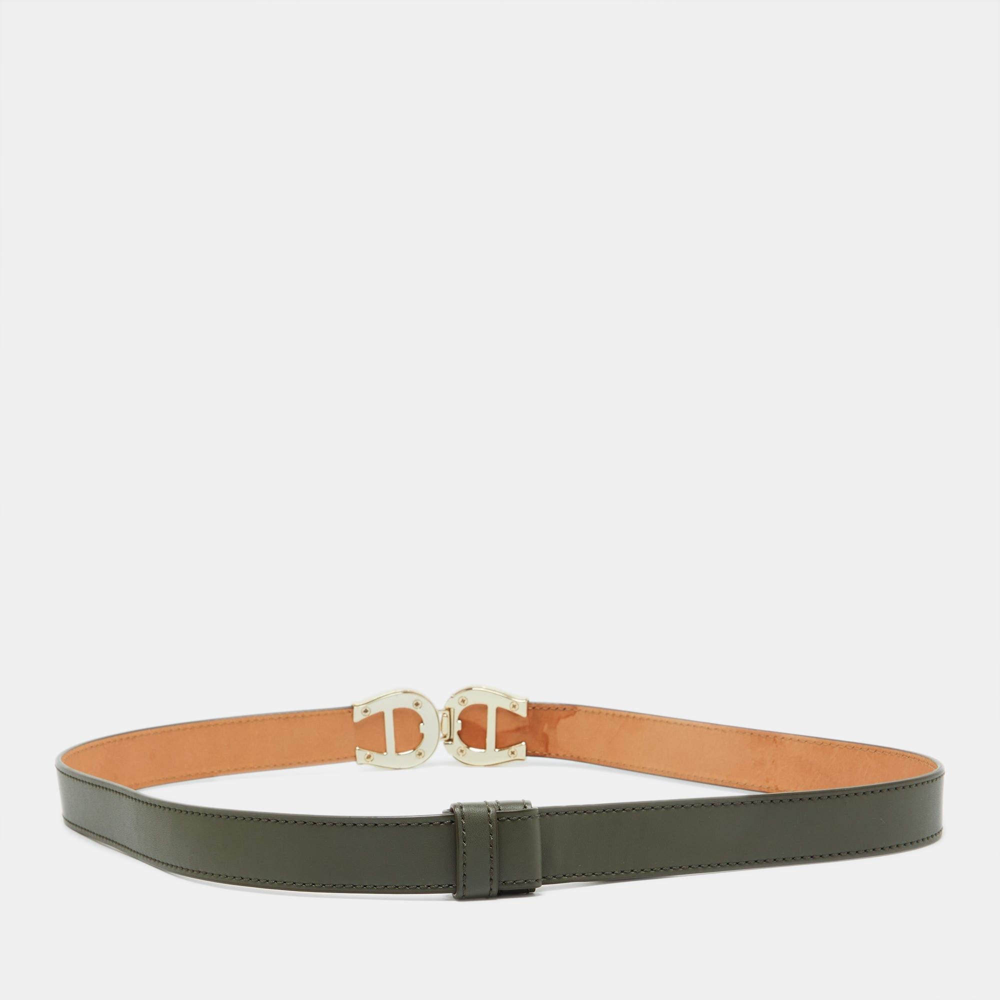 Add a luxe finish to your OOTD with this Aigner belt. It is carefully crafted to last well and boost your style for a long time.