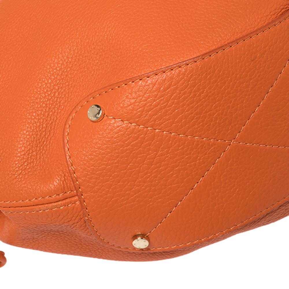 Aigner Orange Leather Logo Drawstring Hobo In Good Condition In Dubai, Al Qouz 2