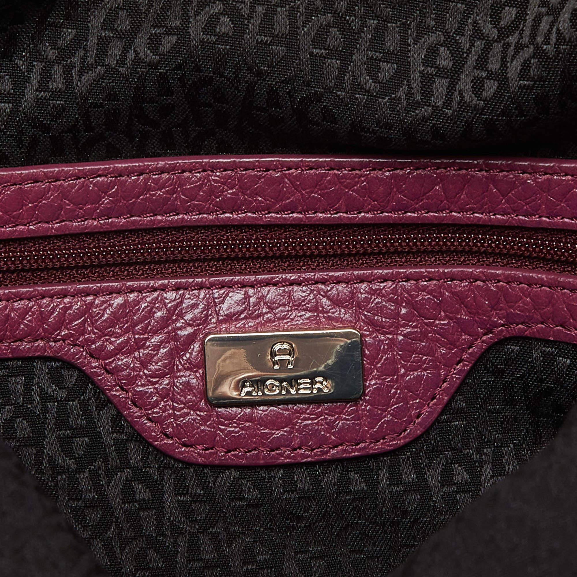 Aigner Pink Leather Zip Hobo For Sale 3