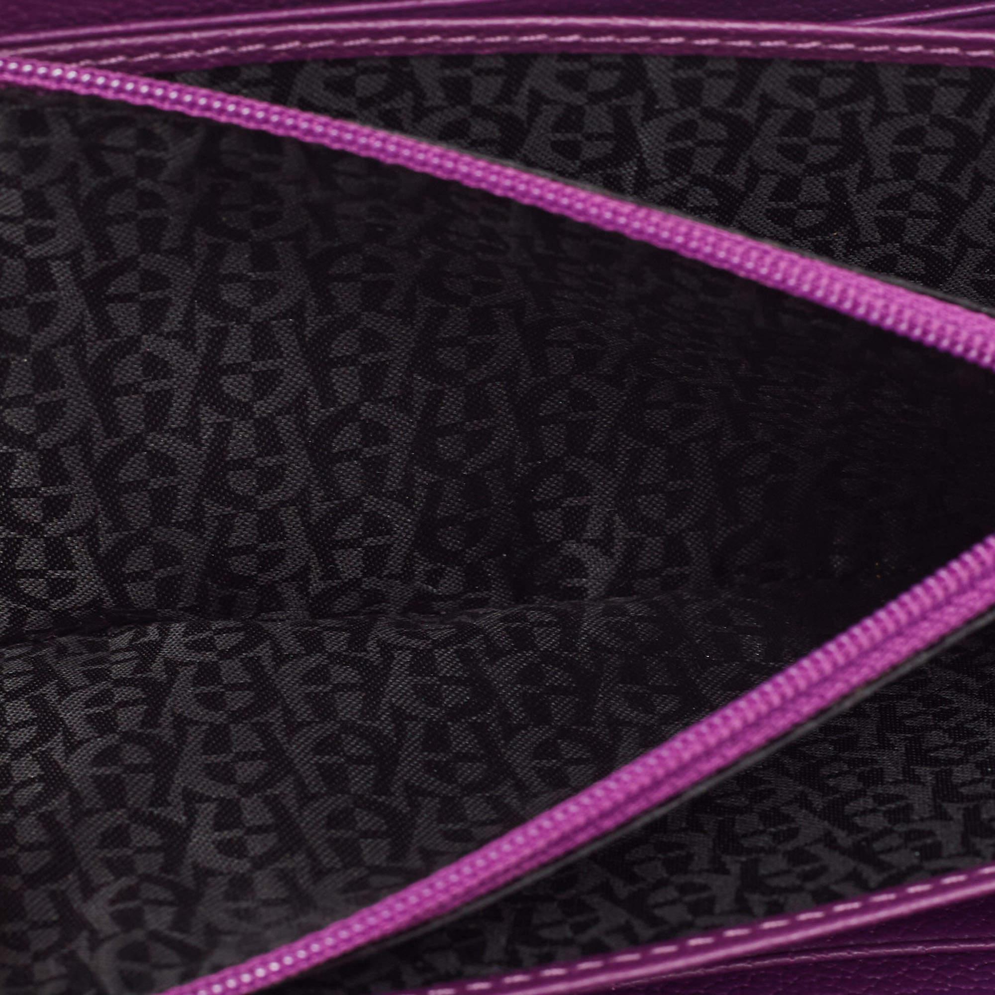 This continental wallet is a luxurious accessory that will prove to be super functional. It is made using durable materials on the exterior and unveils a well organized interior.
