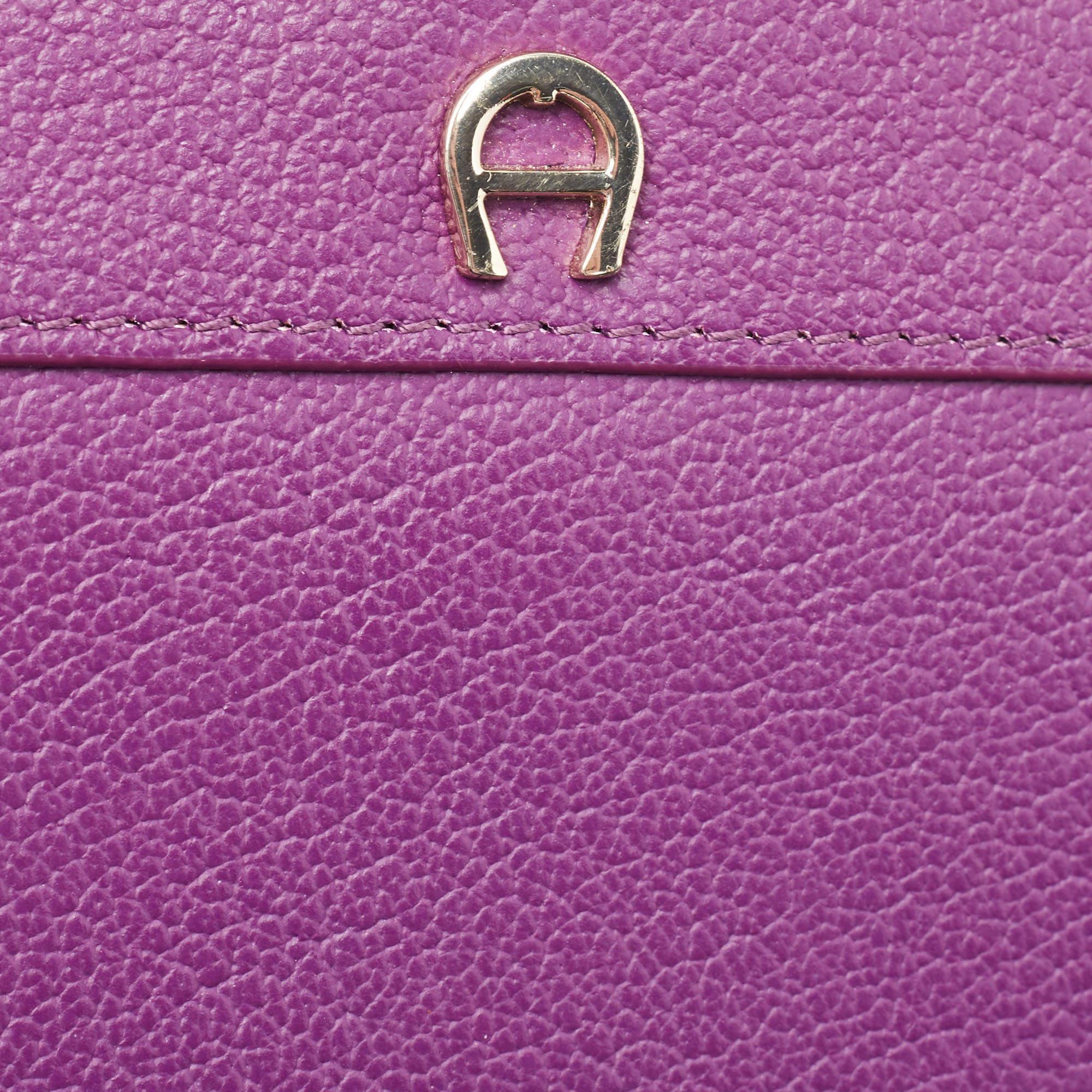 Aigner Purple Leather Cavallina Tassel Continental Wallet For Sale 2