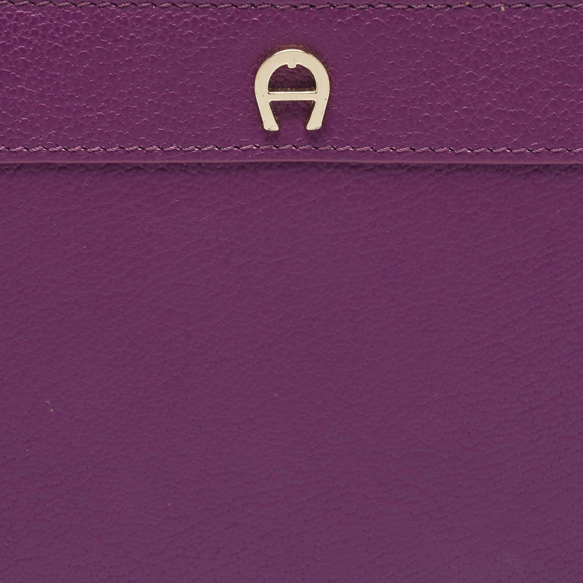 Aigner Purple Leather Cavallina Tassel Continental Wallet For Sale 3