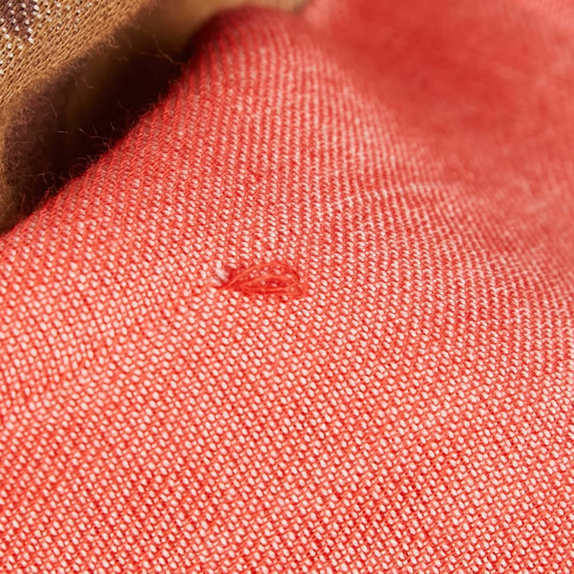 Stola in cotone a righe Monogram rossa di Aigner In condizioni ottime in vendita a Dubai, Al Qouz 2