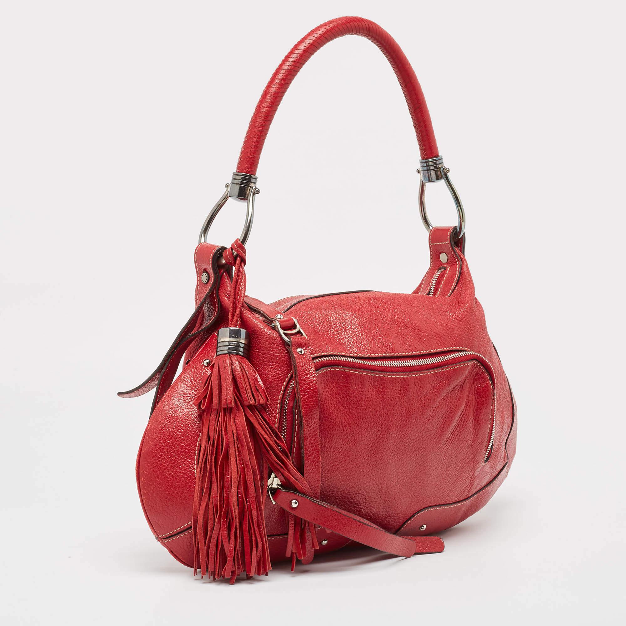 Aigner Red Shimer Leather Tassel Pocket Hobo In Good Condition For Sale In Dubai, Al Qouz 2