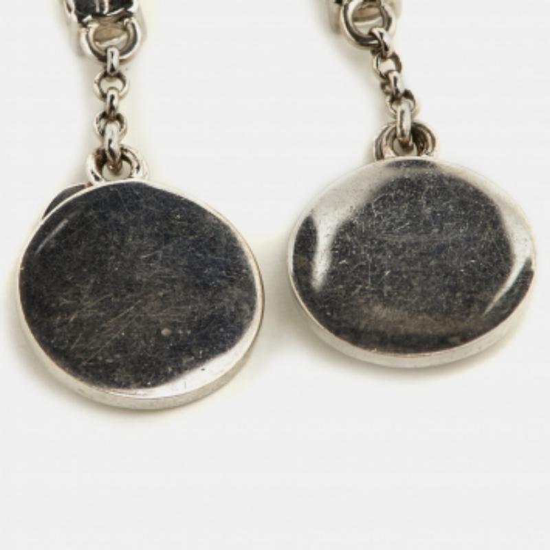 Aigner - Pendants d'oreilles en cristal argenté État moyen - En vente à Dubai, Al Qouz 2