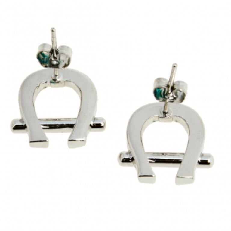 Aigner - Boucles d'oreilles logo en cristal argenté Bon état - En vente à Dubai, Al Qouz 2
