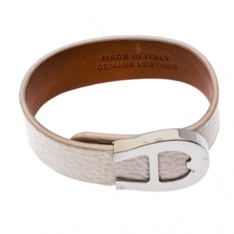 Aigner Silver Tone White Leather Cybill Wide Bracelet en vente 3
