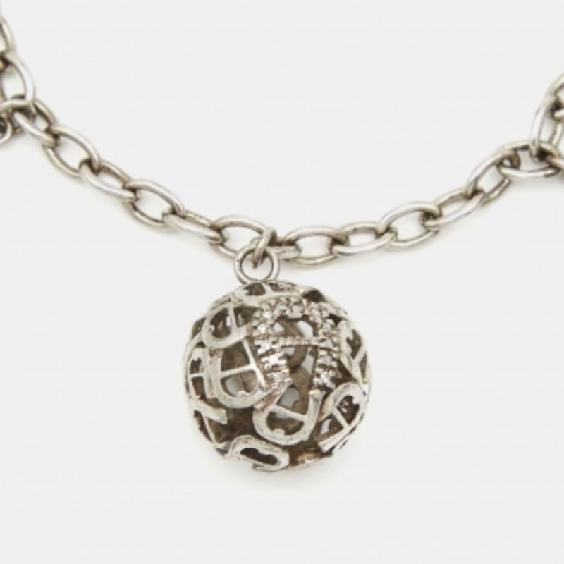 Aigner Bracciale con Logo in Cristallo in Argento Sterling In condizioni buone in vendita a Dubai, Al Qouz 2