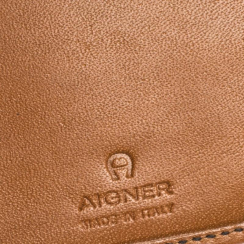 Portafoglio compatto in pelle Tan di Aigner in vendita 2