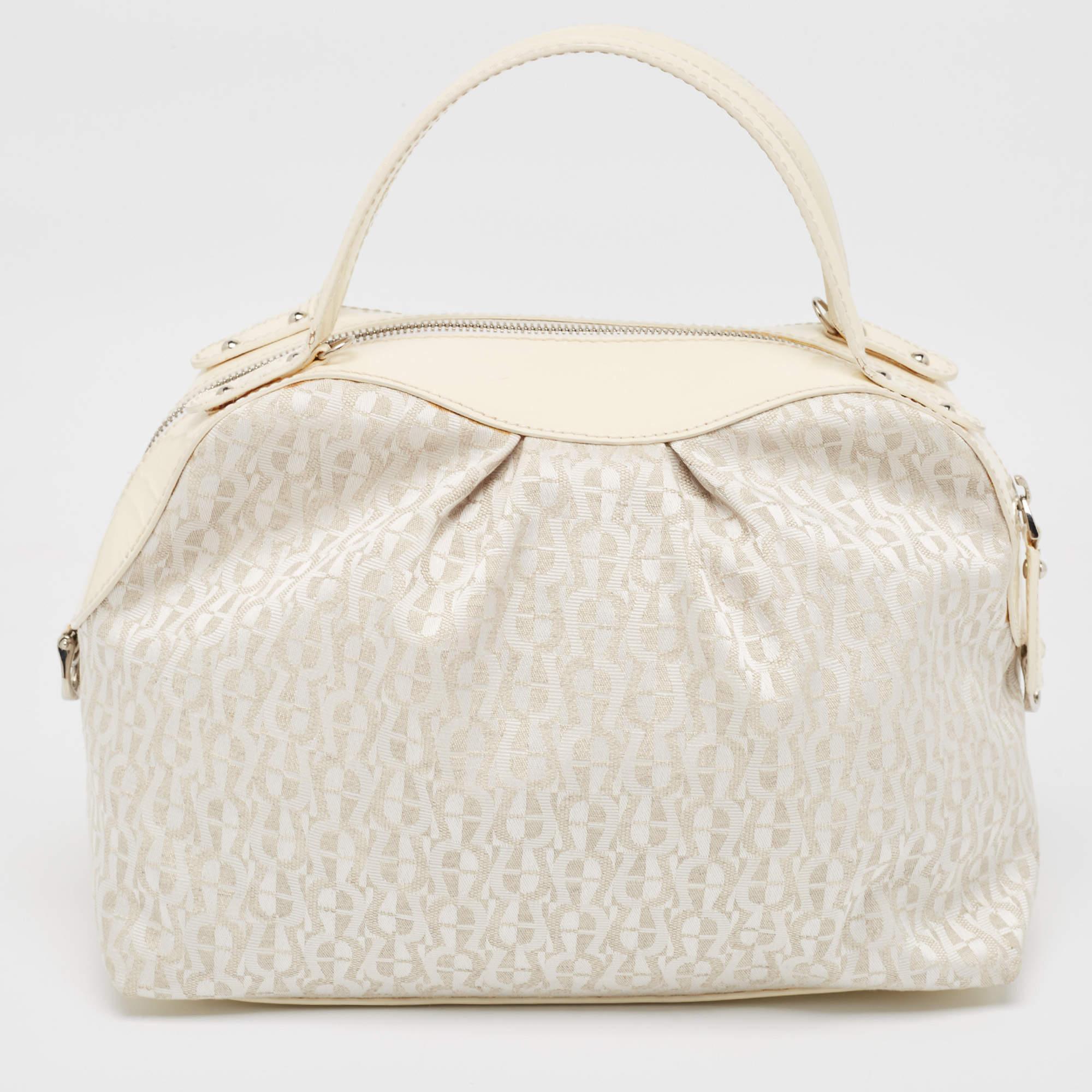 Aigner White/Cream Monogram Canvas and Patent Leather Logo Satchel In Good Condition For Sale In Dubai, Al Qouz 2