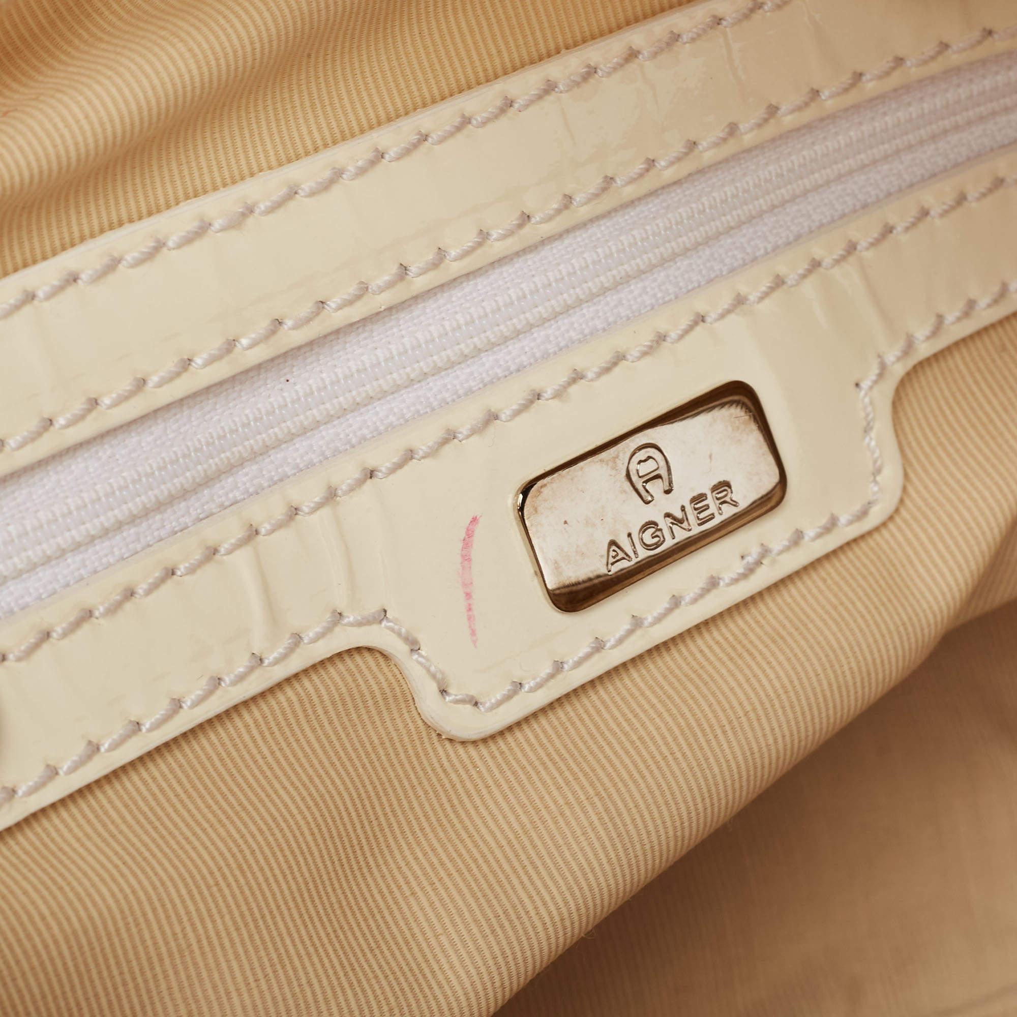 Aigner White/Cream Monogram Canvas and Patent Leather Logo Satchel For Sale 2