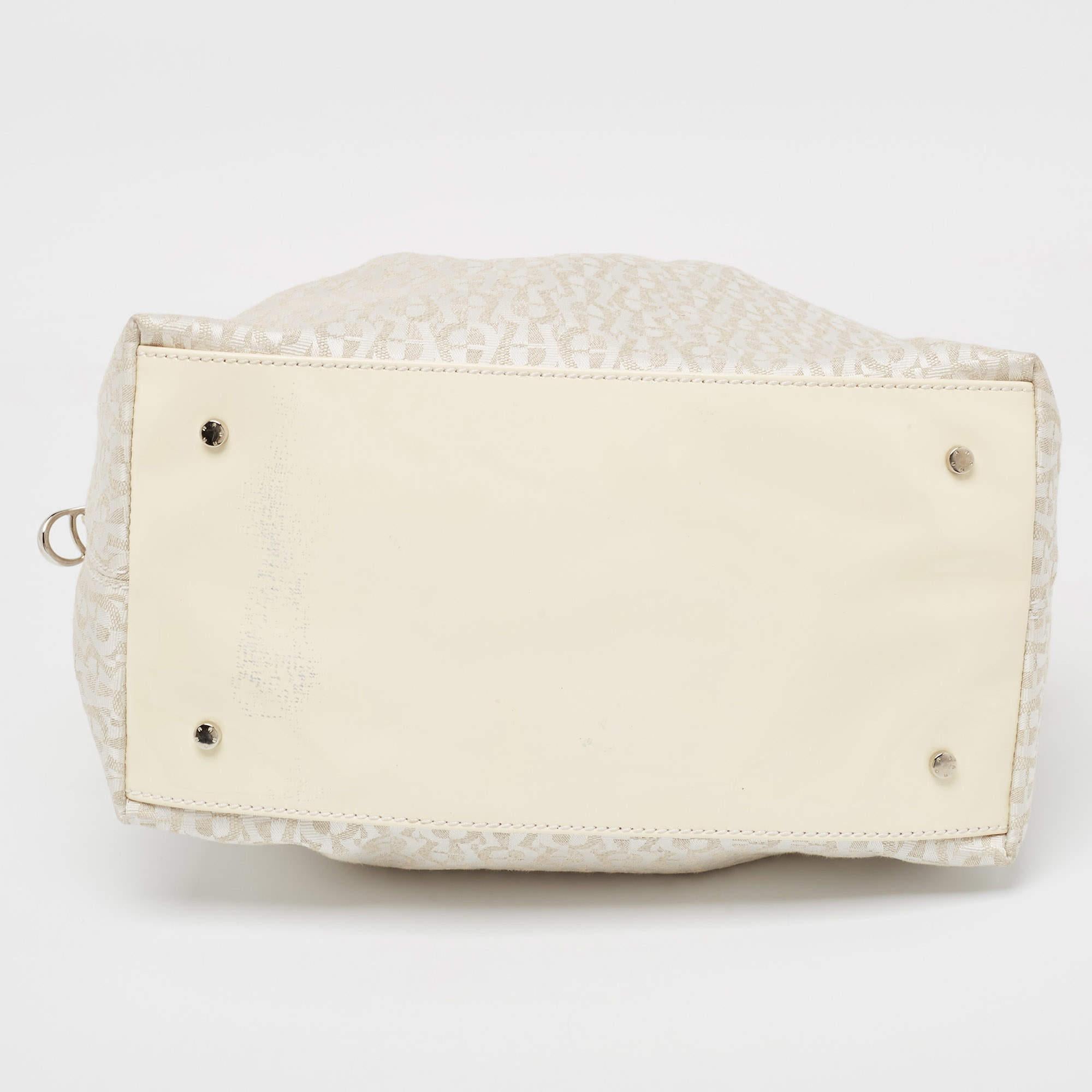 Aigner White/Cream Monogram Canvas and Patent Leather Logo Satchel For Sale 3