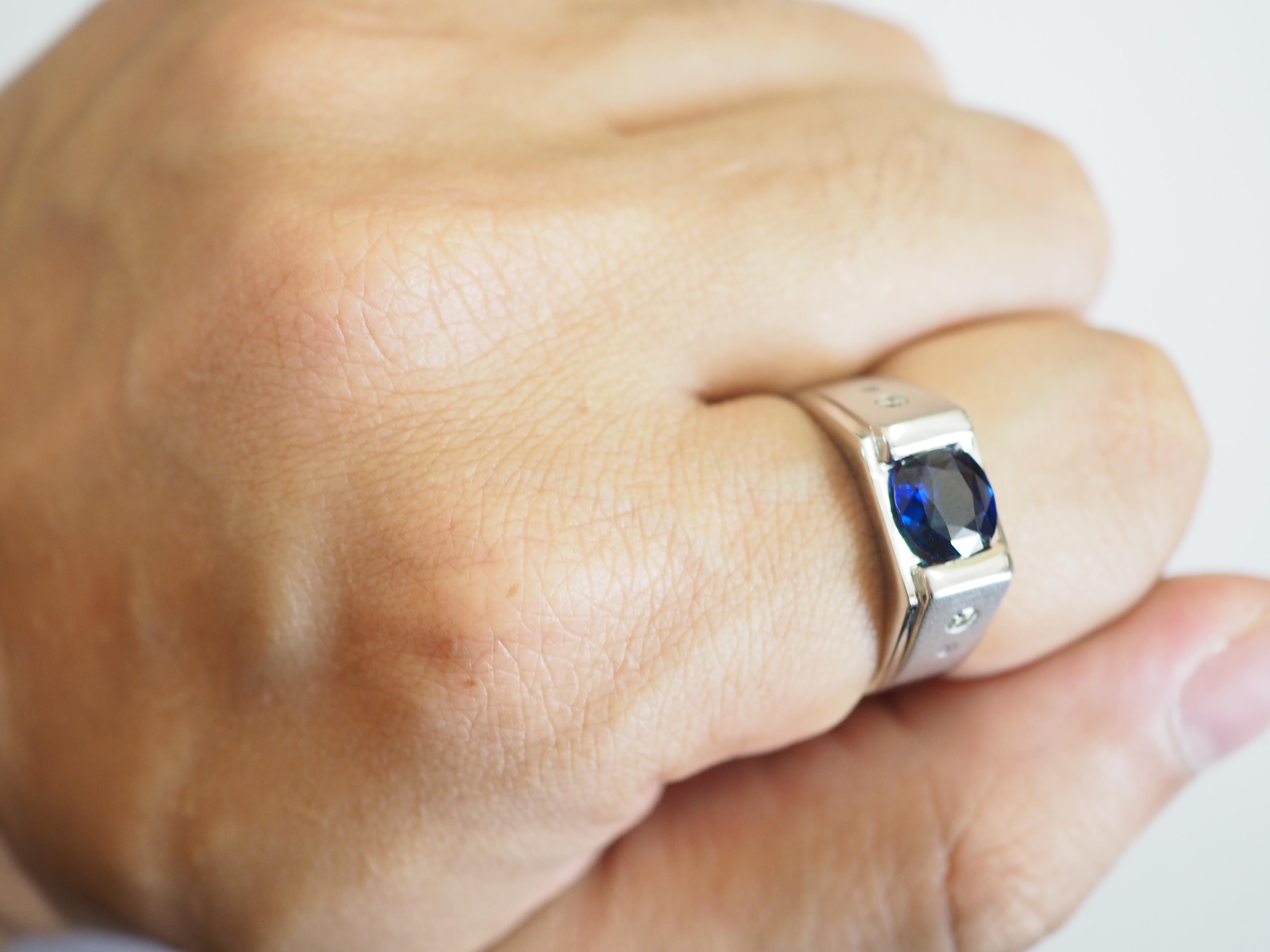 AIGS 18k White Gold 2.56ct Blue Sapphire & 0.20ct Diamond Men's Signet Ring 1