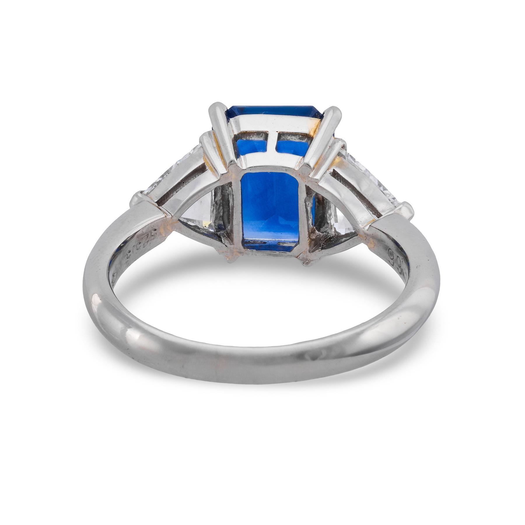 AIGS Bague de fiançailles saphir diamant platine 2,27 carats Bon état - En vente à Beverly Hills, CA