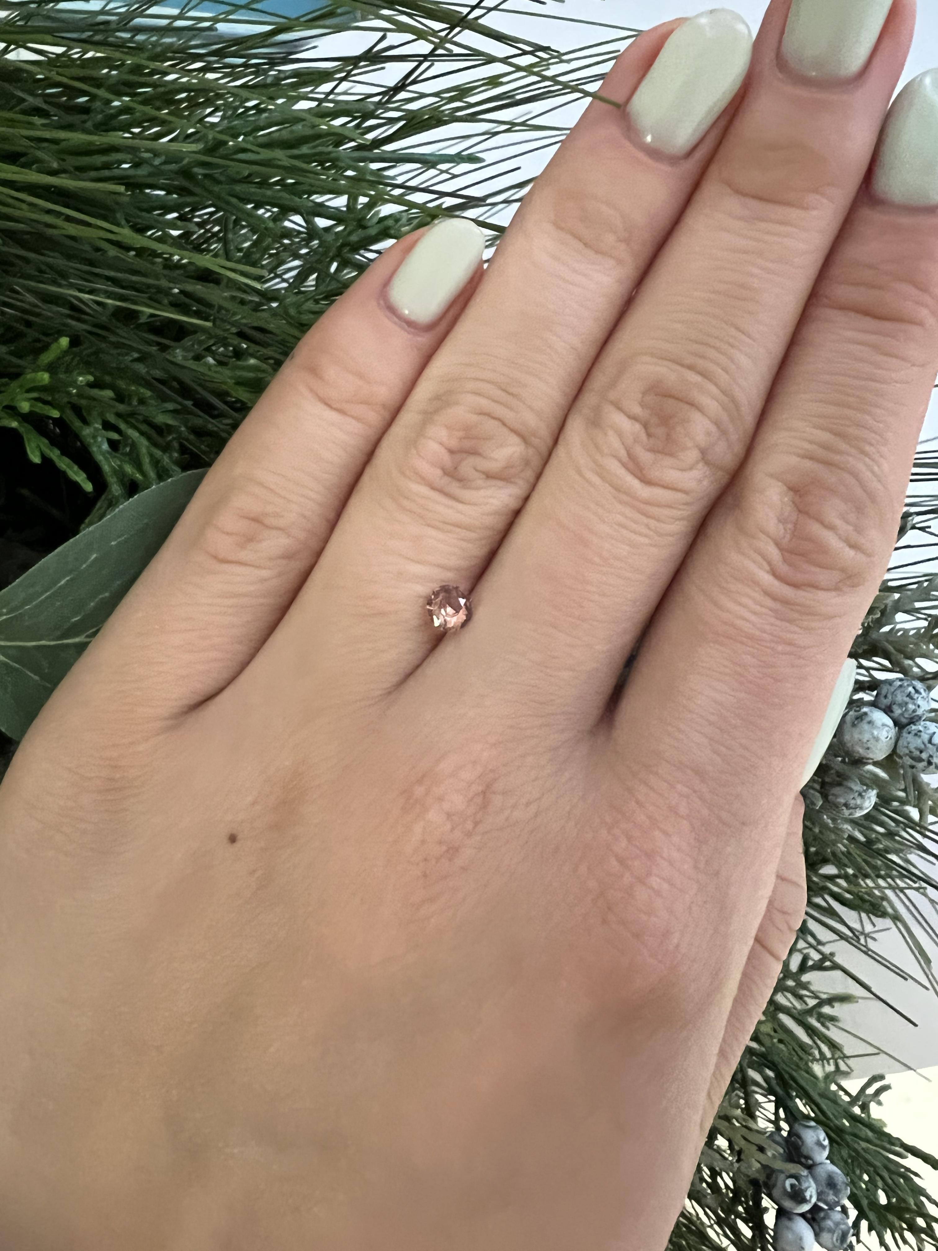 Natural Pink-Orange Padparadscha Sapphire Gemstone 0.44 carats with AIGS Report In New Condition In Los Angeles, CA
