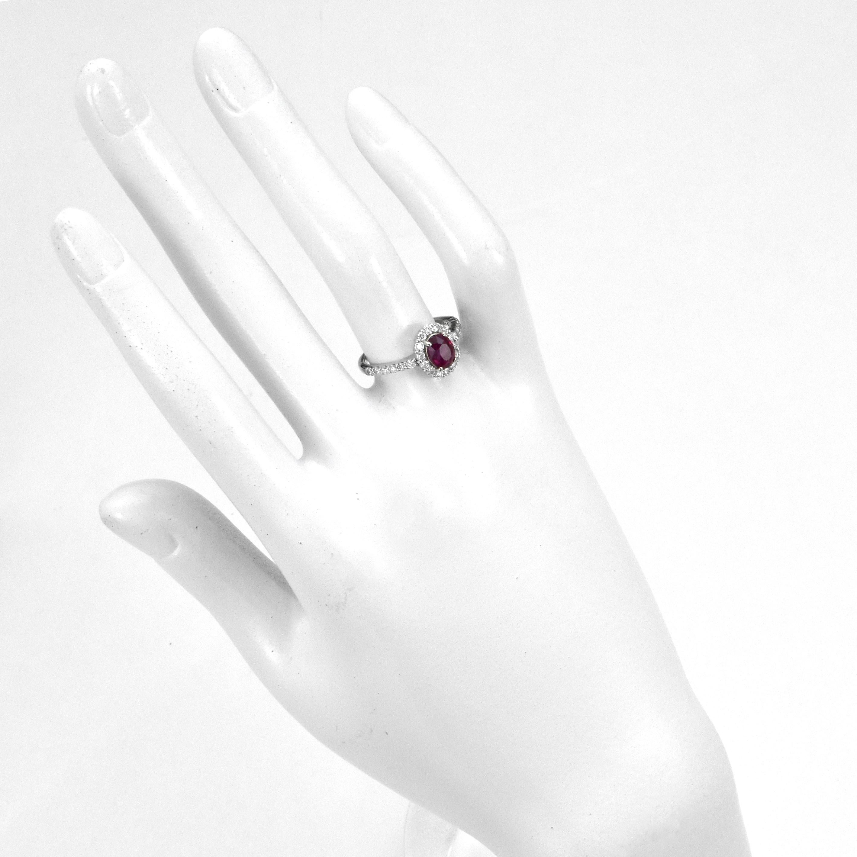 AIGS Certified 1.23 Carat Untreated, Pigeon's Blood Ruby Ring Made in Platinum For Sale 1