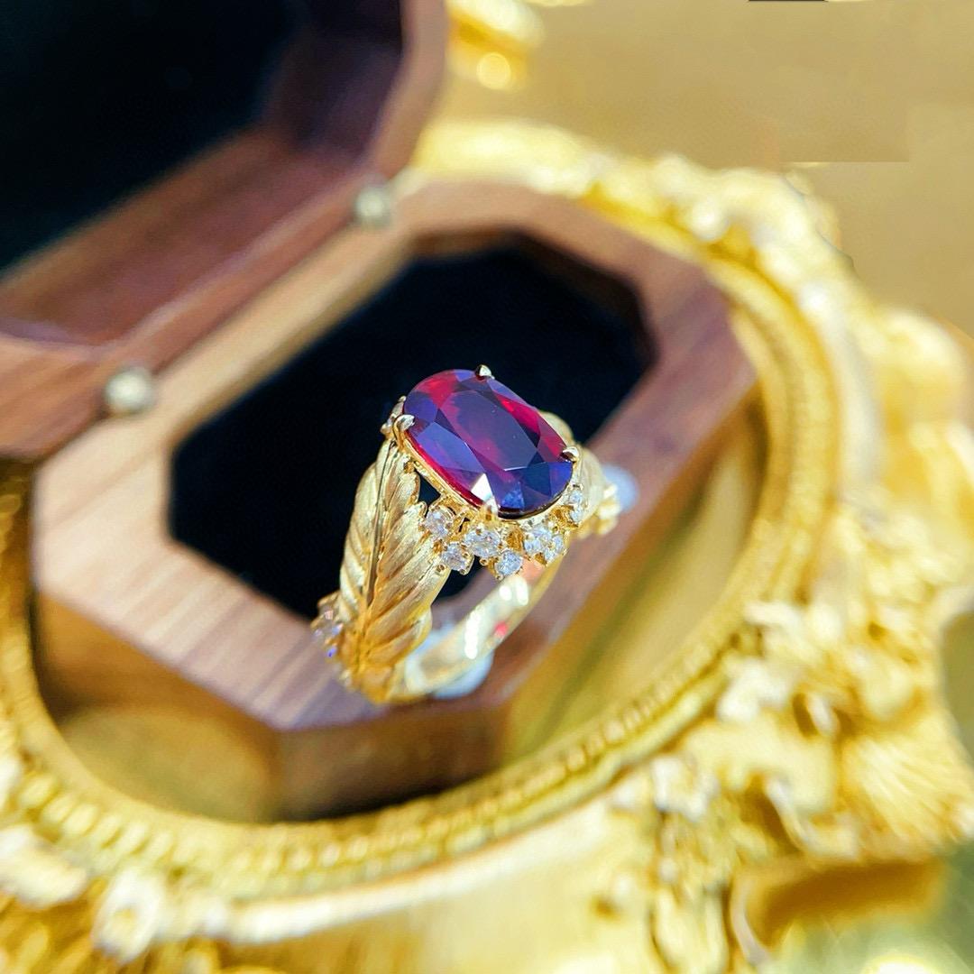 Modern AIGS Certified 2.01ct Unheated Vivid Pigeon Blood Ruby 18K Gold Ring For Sale