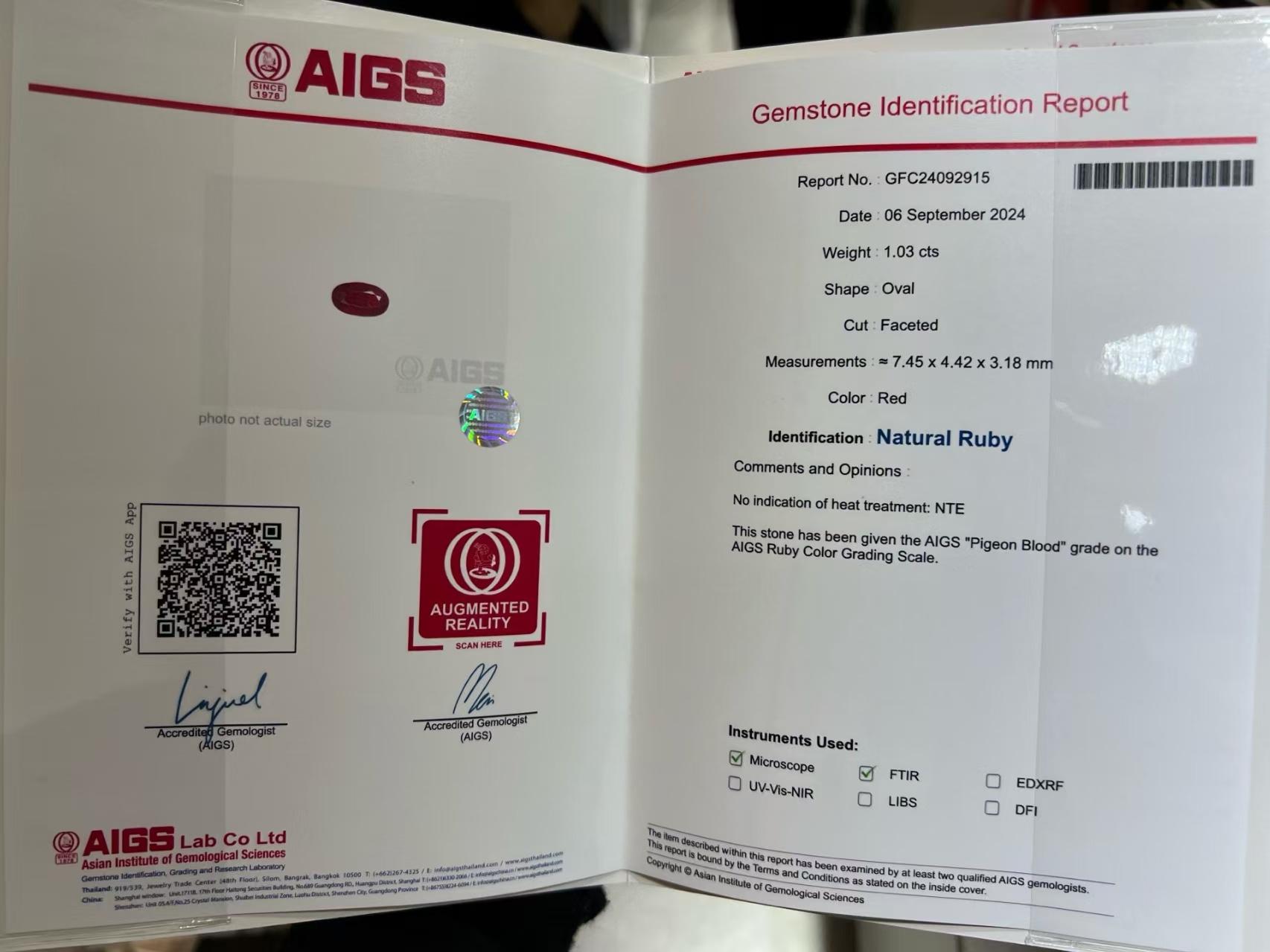 Collana di rubini non riscaldati di sangue di piccione certificati AIGS con alone di diamanti In condizioni Nuovo in vendita a Kowloon, HK