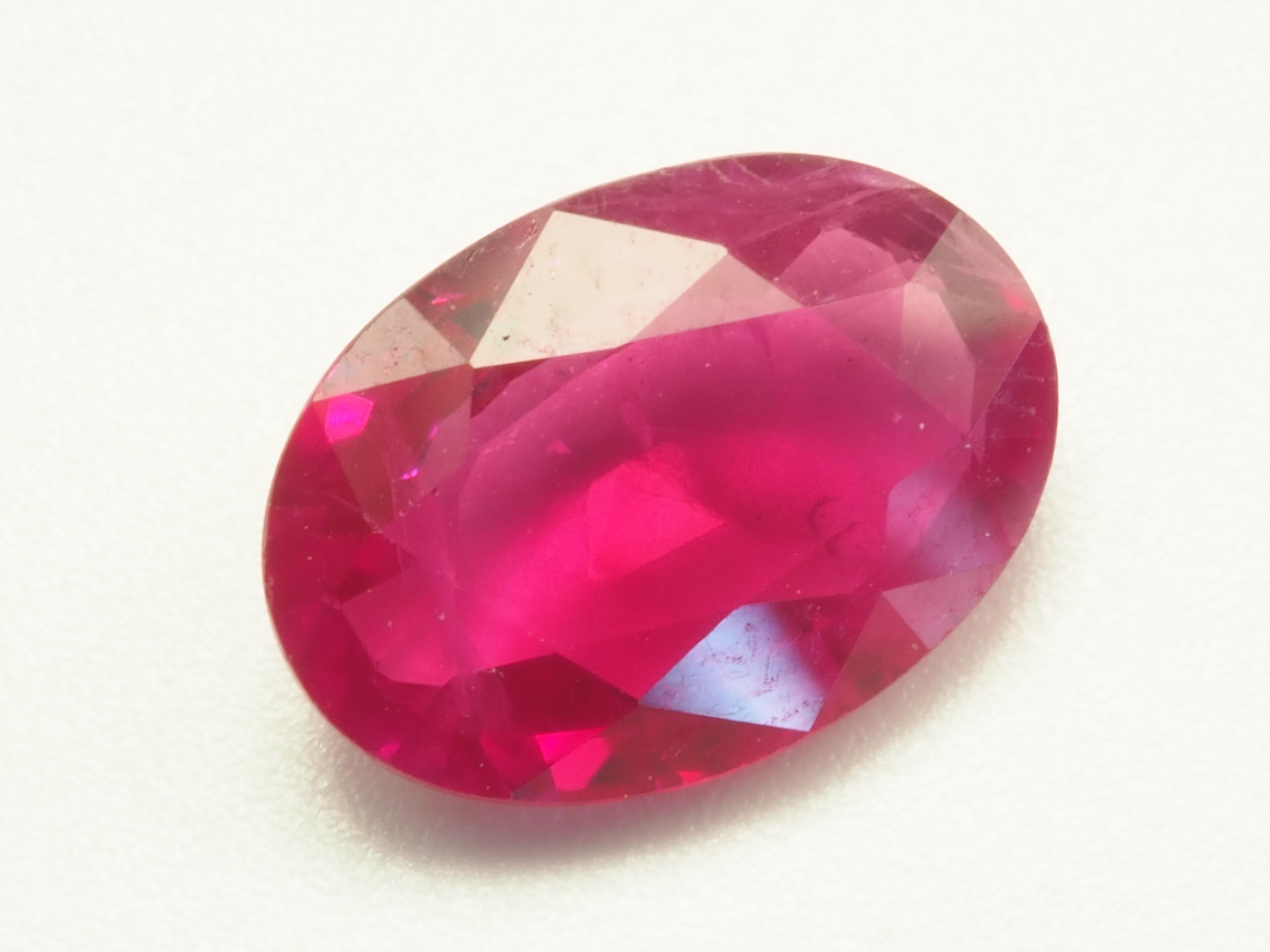 Rubí ovalado rojo rosado certificado AIGS de 2,05 ct, 9,55x6,78x3,39 mm en venta 1